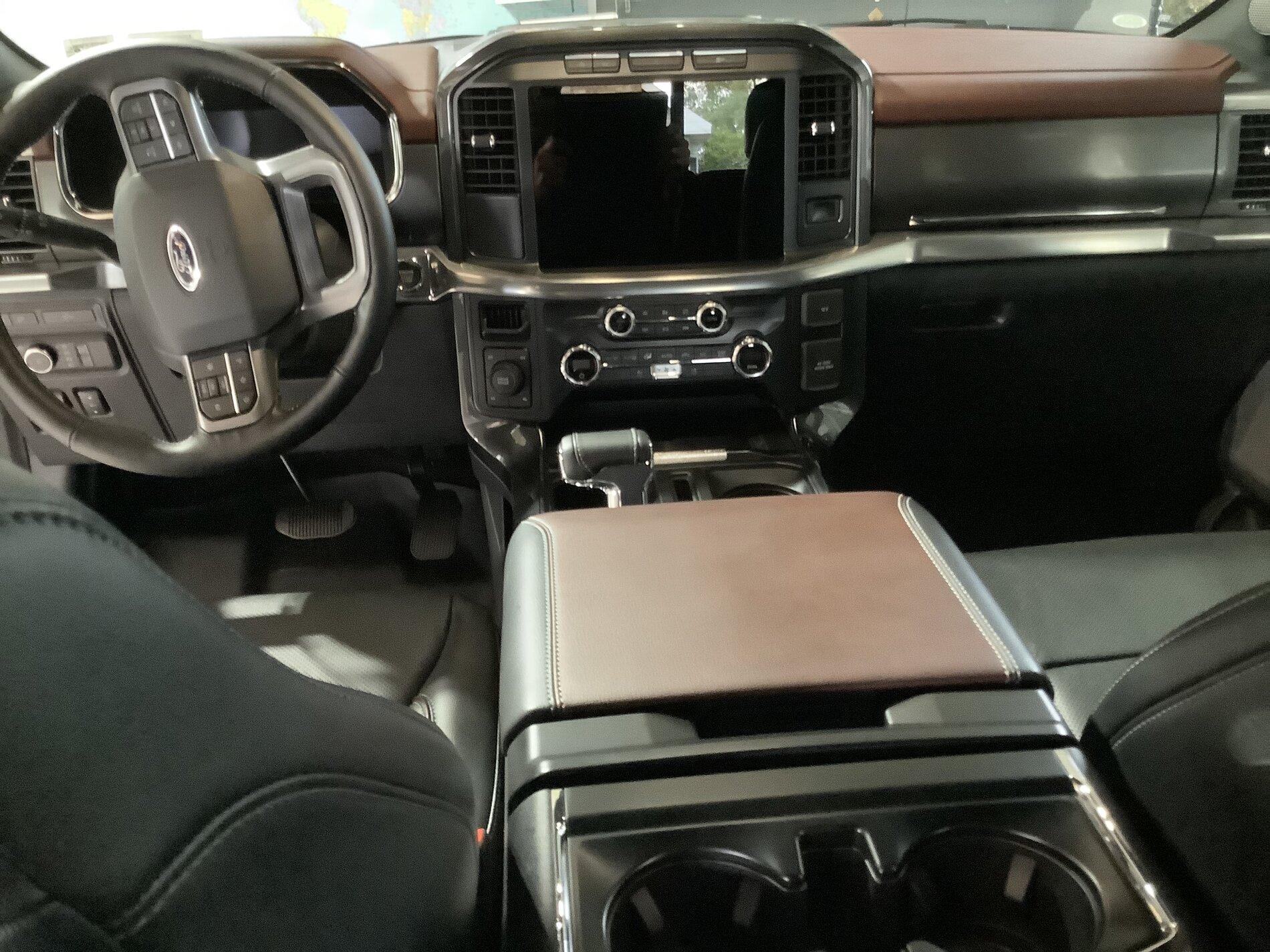 Ford F-150 ICONIC SILVER F-150 (2021+) Club A4ADC4C8-EBB7-4641-B4D2-EC3A89CF22C5