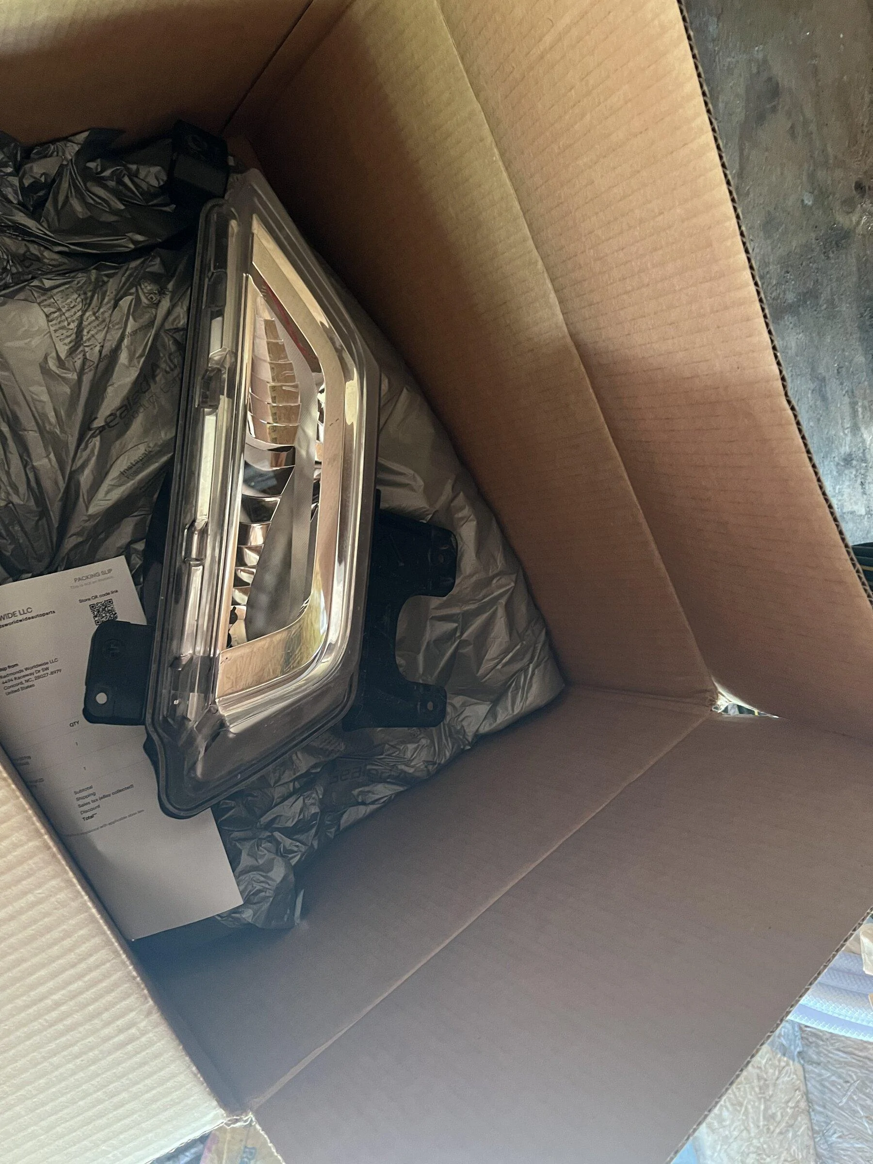 Ford F-150 Halogen Headlights and foglights AA64368F-C583-4F39-932C-64C0051129A9