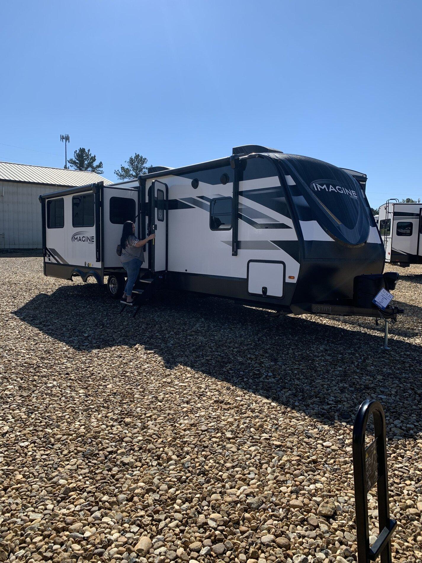 Ford F-150 New travel trailer AAEB7B9D-067E-4B3B-AB8D-66140CDD3B8B