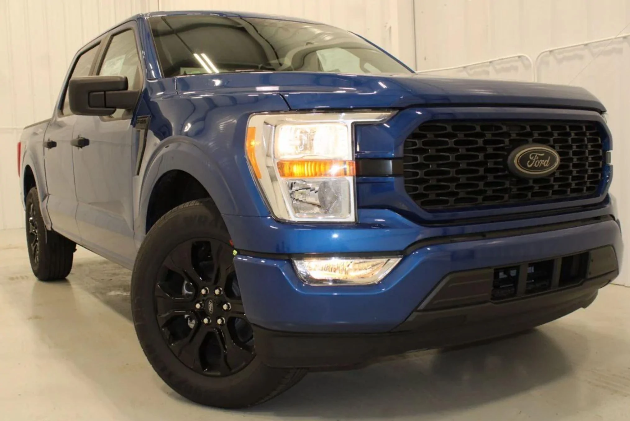 Ford F-150 ATLAS BLUE F-150 (2022+) Club AB6