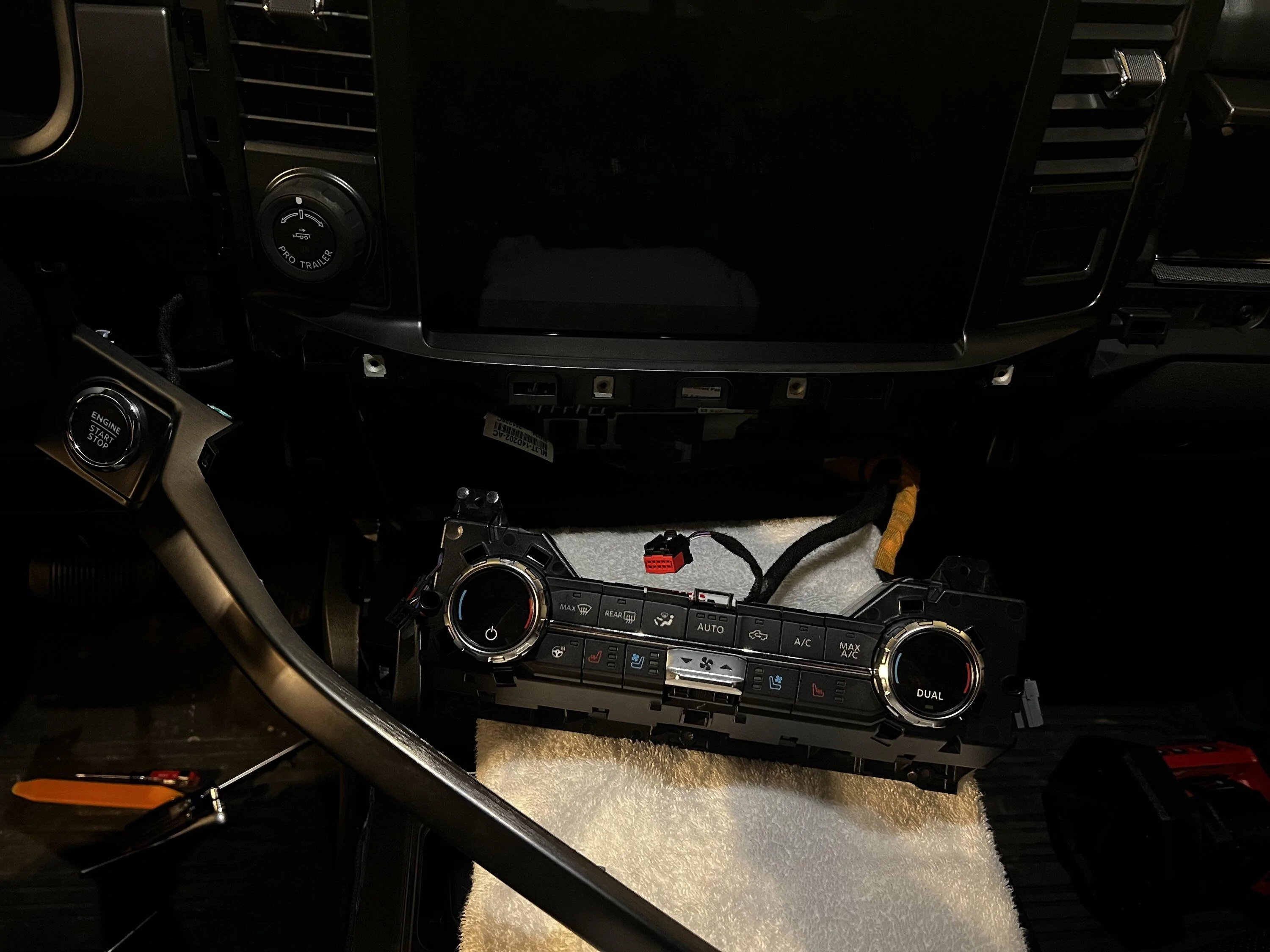 Ford F-150 HVAC module programming error AC341A47-3FFA-4387-A059-700EAEB058A0