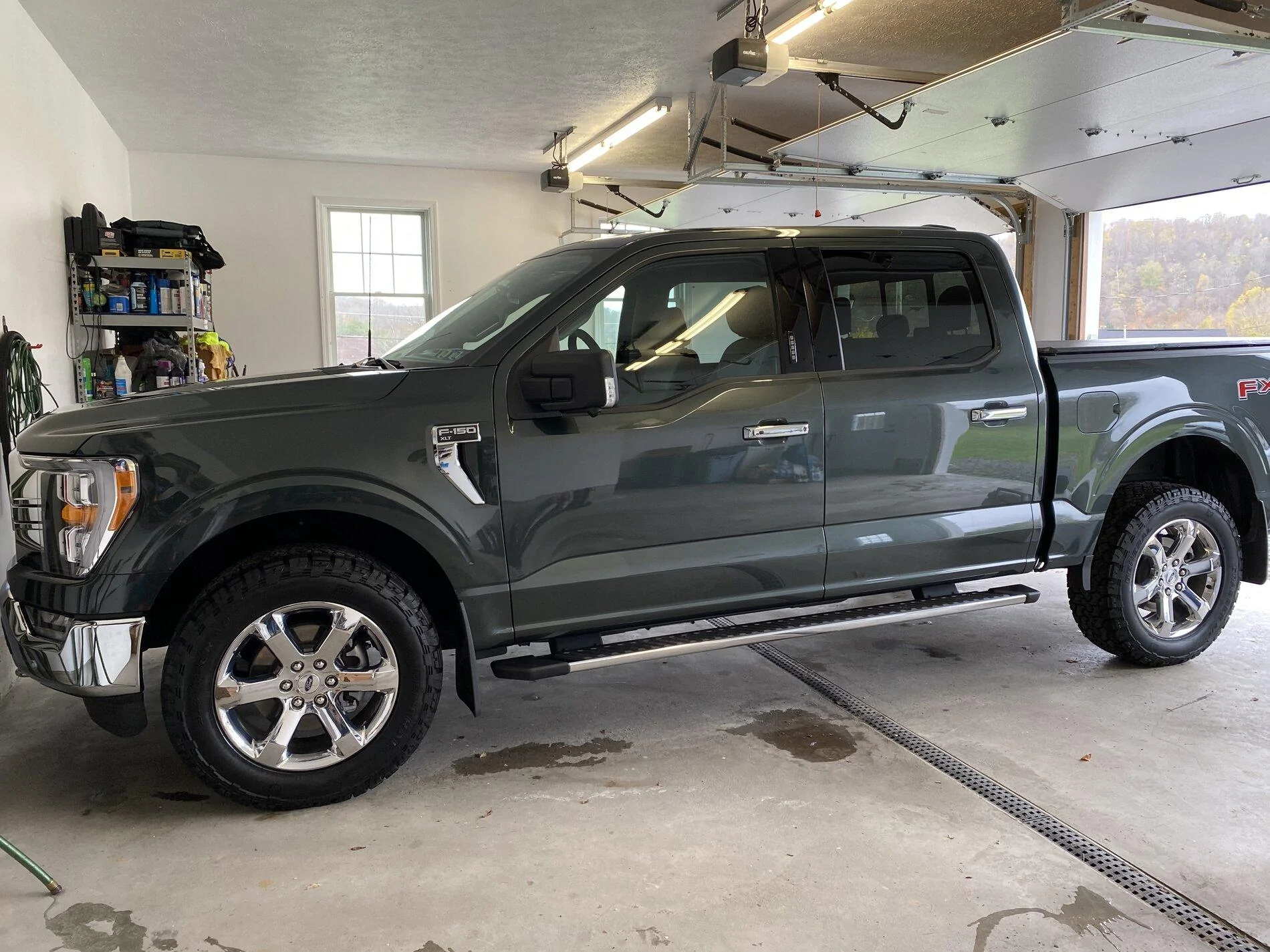 Ford F-150 Chrome like pvd wheels chipped ACFE4F78-D0C4-4C3D-8273-B0CAE8AA1AE2