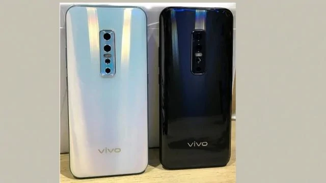 Ford F-150 Media bin light stays on aKAGyNL