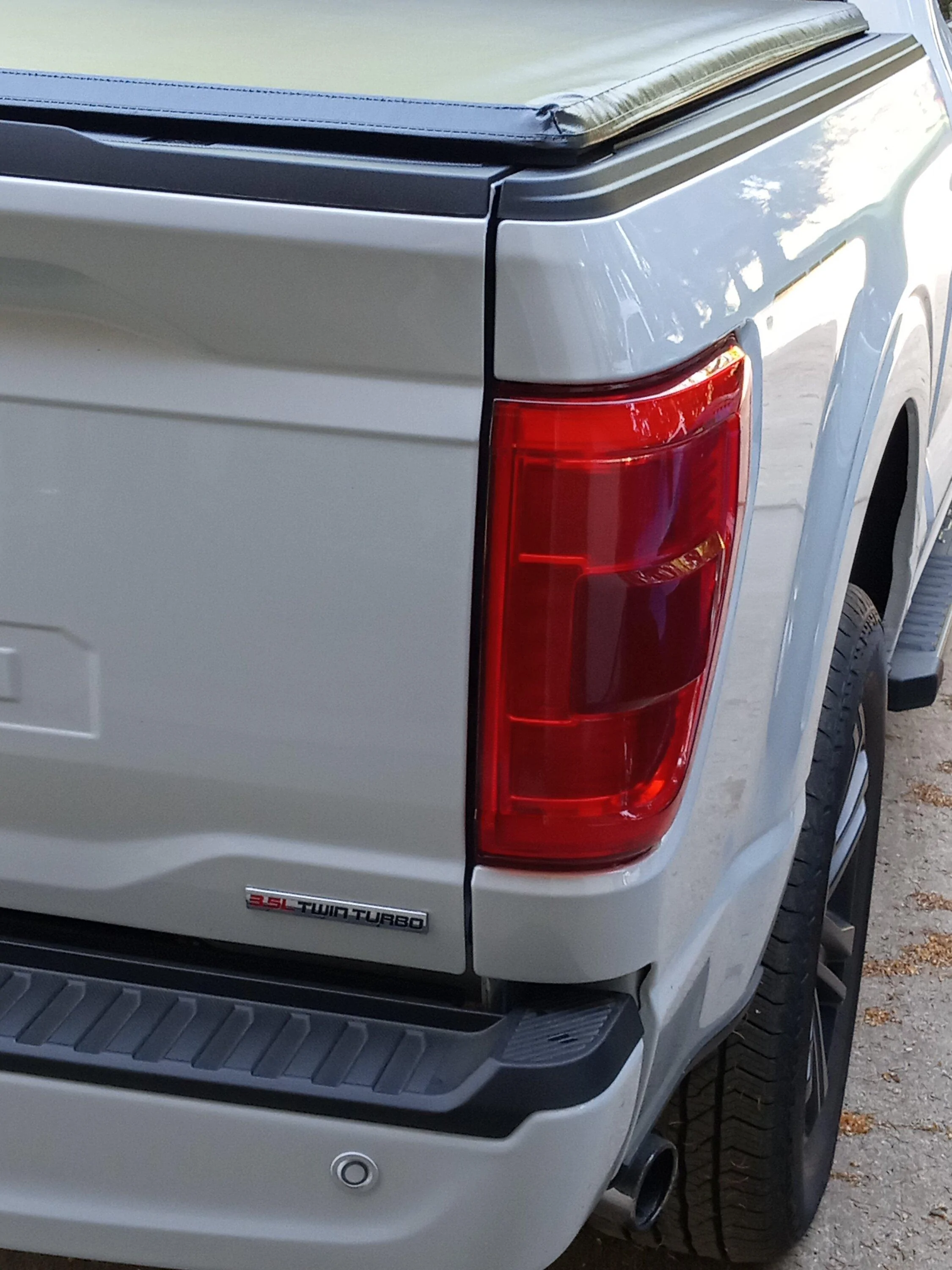 Ford F-150 22 f150 (3.5) vs 19 f150 (3.5) all-red