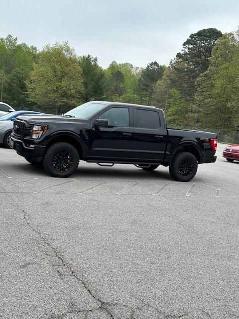 Ford F-150 AGATE BLACK F-150 (2021+) Club B1