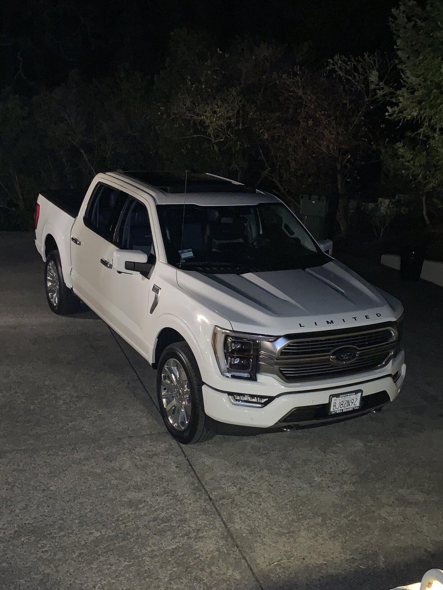 Ford F-150 STAR WHITE F-150 (2021+) Club C22FB1CE-8647-46FF-B3BF-7A05F59795C1