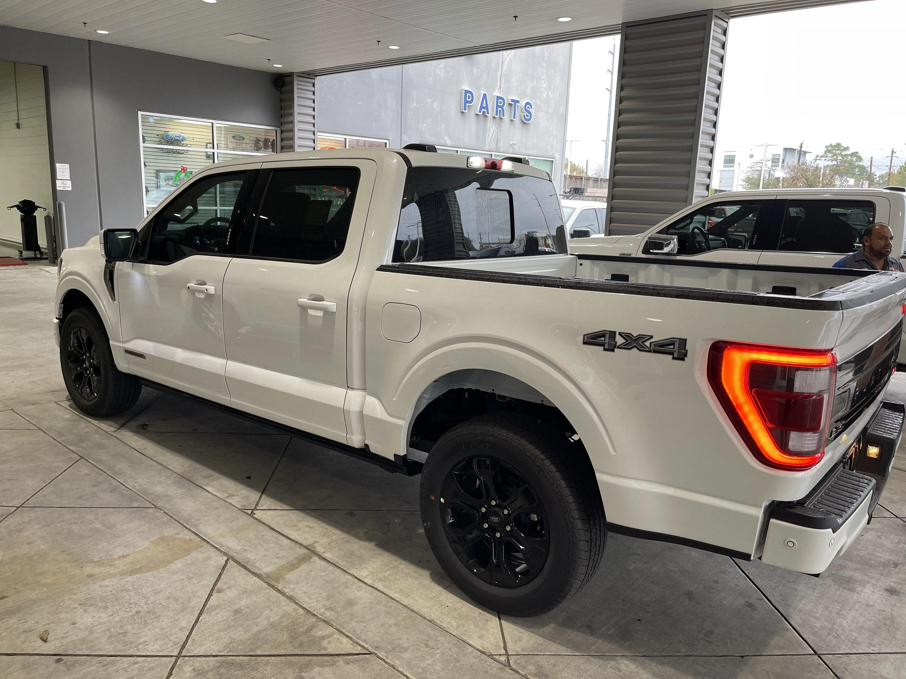 Ford F-150 '23 PB BAP come with duals? C3992265-C78B-44A8-8A67-6F048A8B5F63