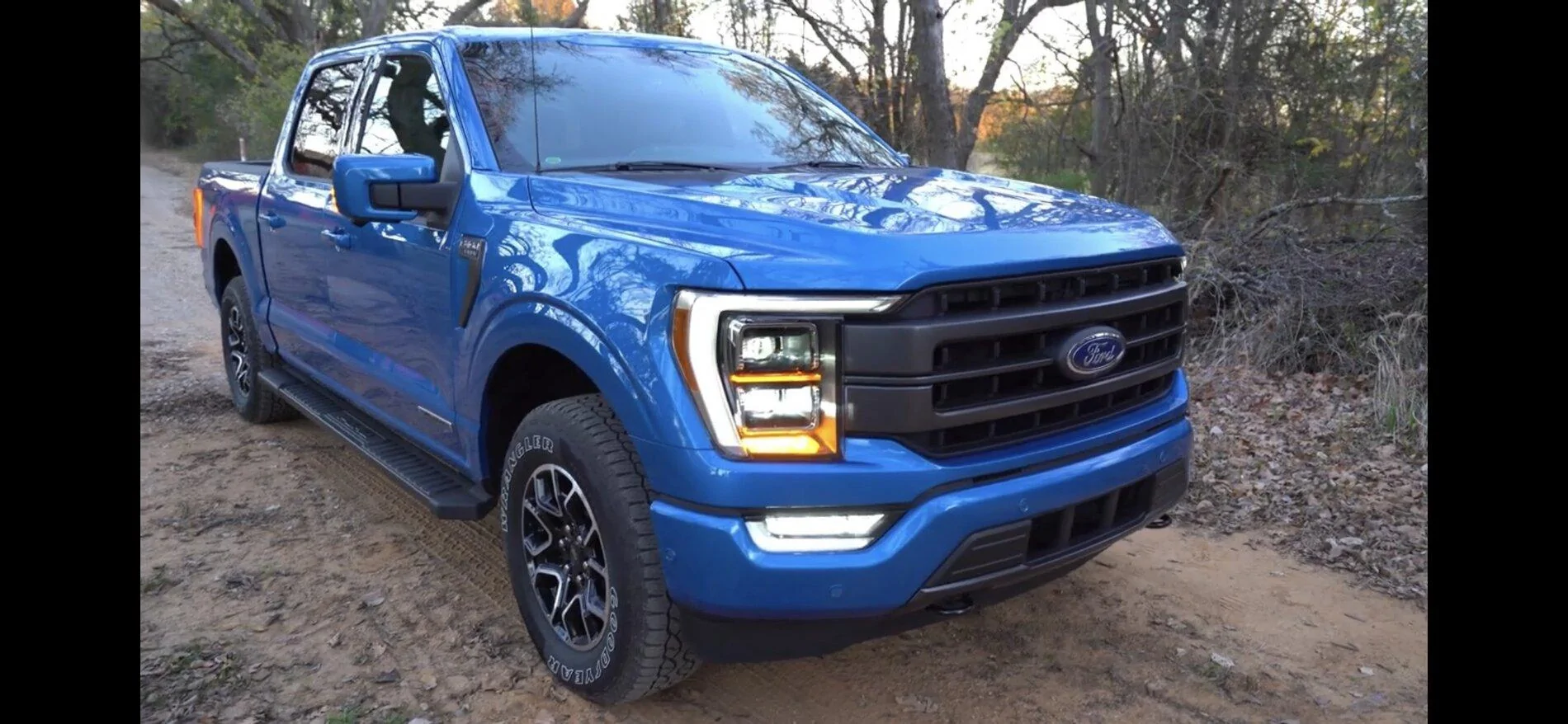 Ford F-150 VELOCITY BLUE F-150 (2021+) Club C3D4EBC3-E8E3-4486-8809-9B6F2EBA15B2