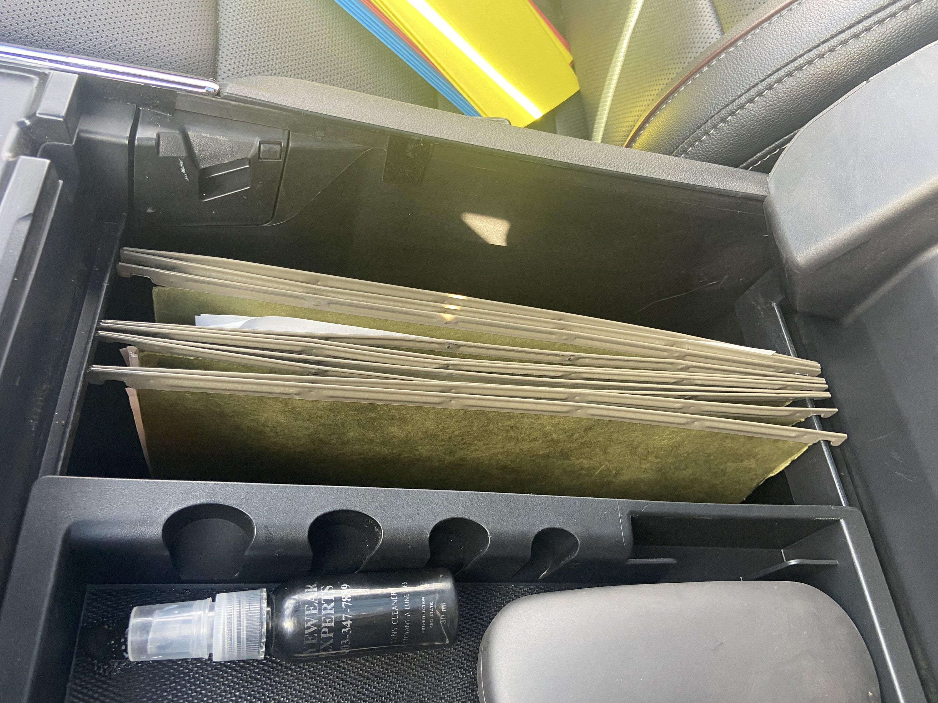 Ford F-150 Centre console file holder C40437F0-3791-4410-A0EA-DDAAFF1A434D