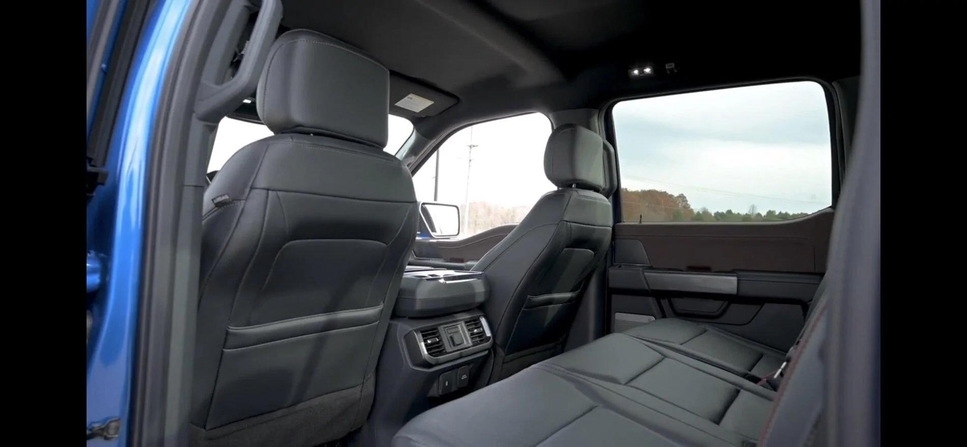 Ford F-150 LARIAT Interior Photos & Videos (2021+ F-150 -- 14th Gen) C5E758A3-CA32-411E-8CE5-EE42752D11A1