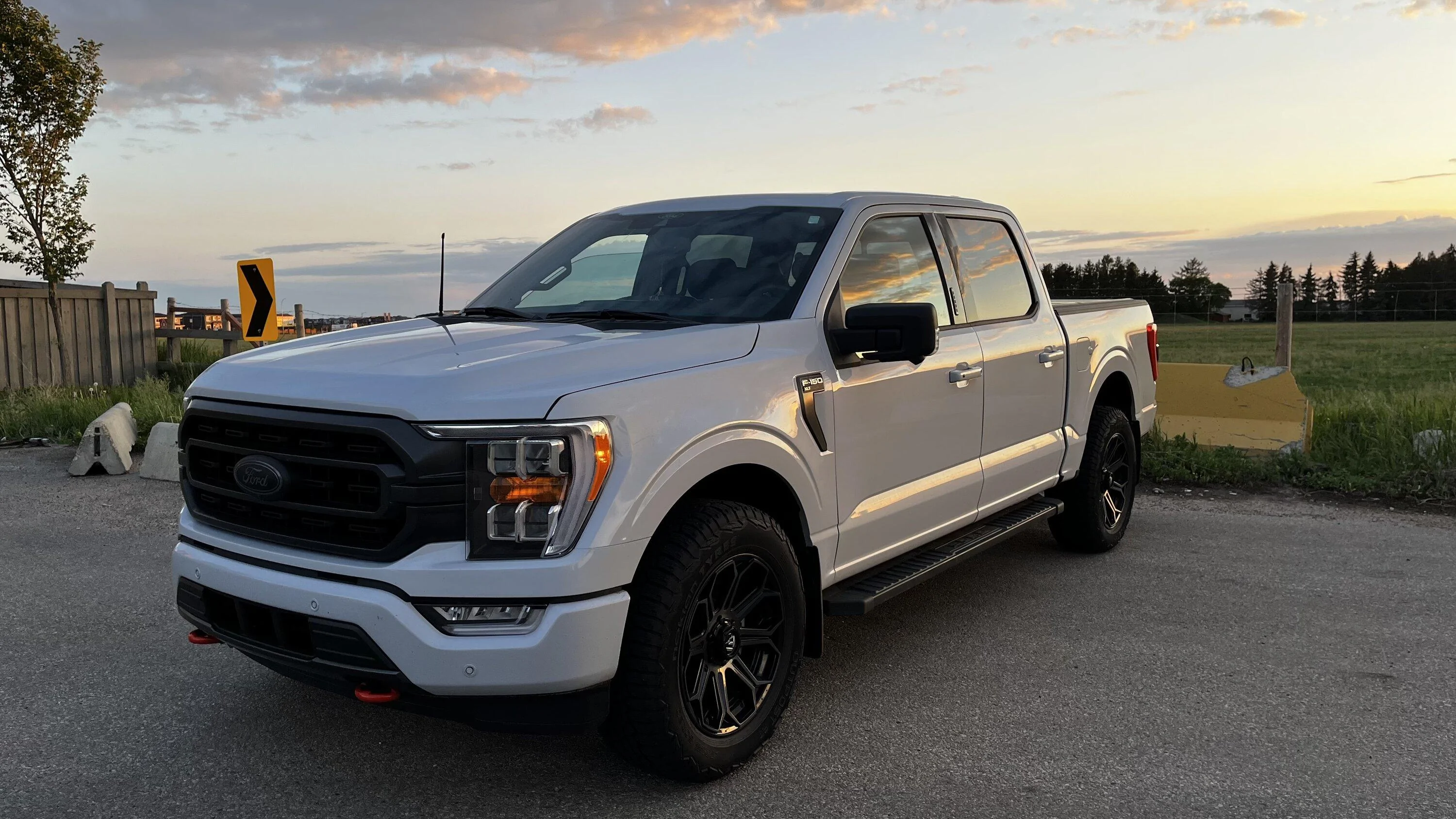 Ford F-150 Space White during the sunset C6C89E3B-3E74-4FEF-BD62-71EFF595F06F
