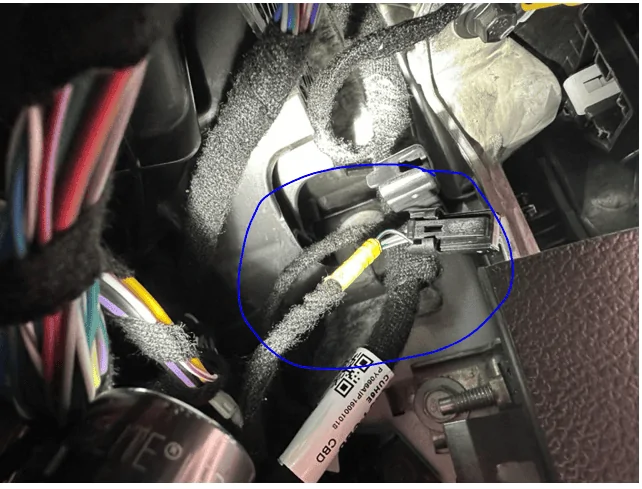 Ford F-150 XLT trucks with push button start cup holder/ambient lighting connector