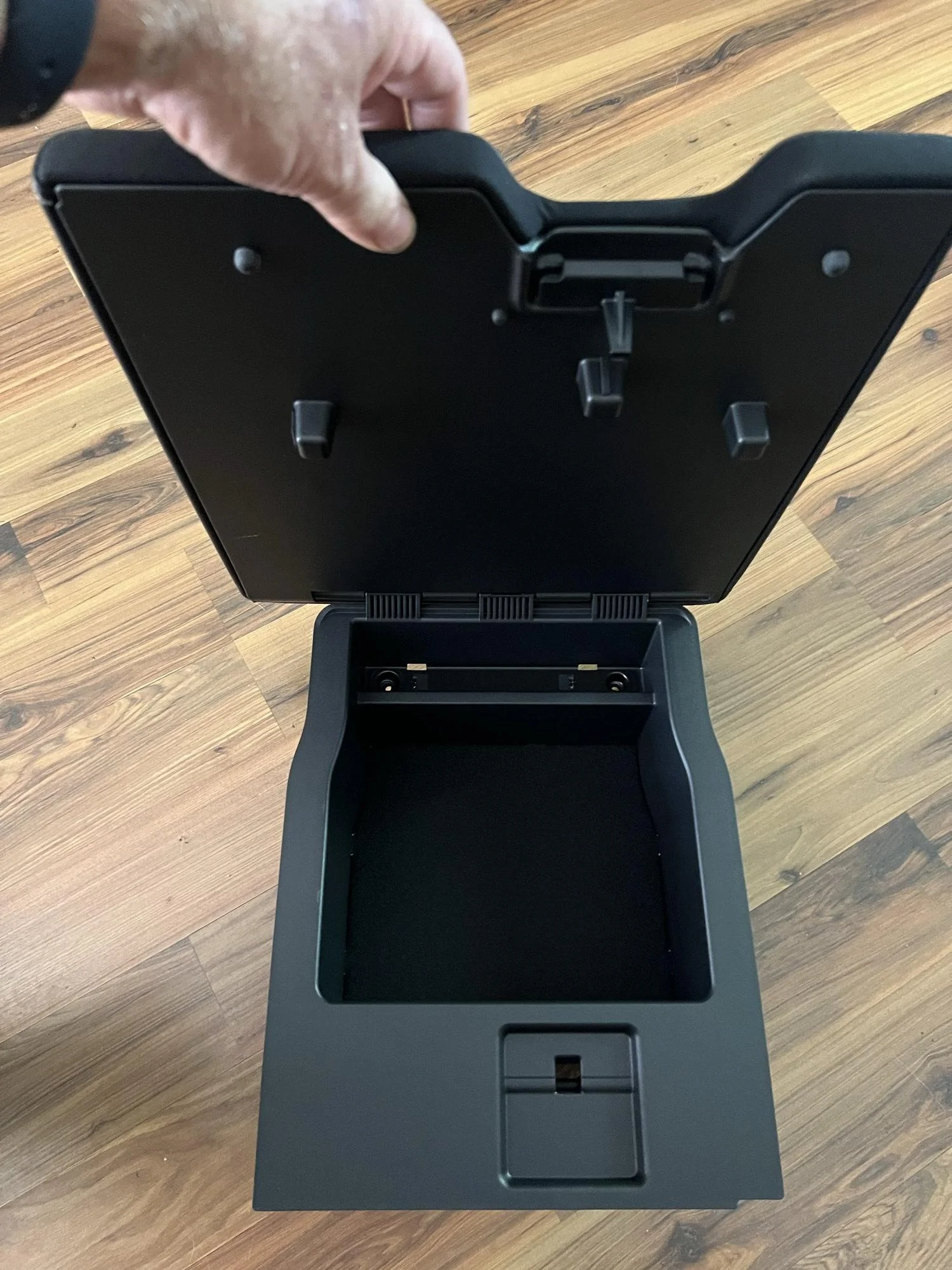 Ford F-150 Adding console / armrest on XL STX Bench Seat console_3_8062325b8681ab0b7fc29abccf8c63c8897b6646