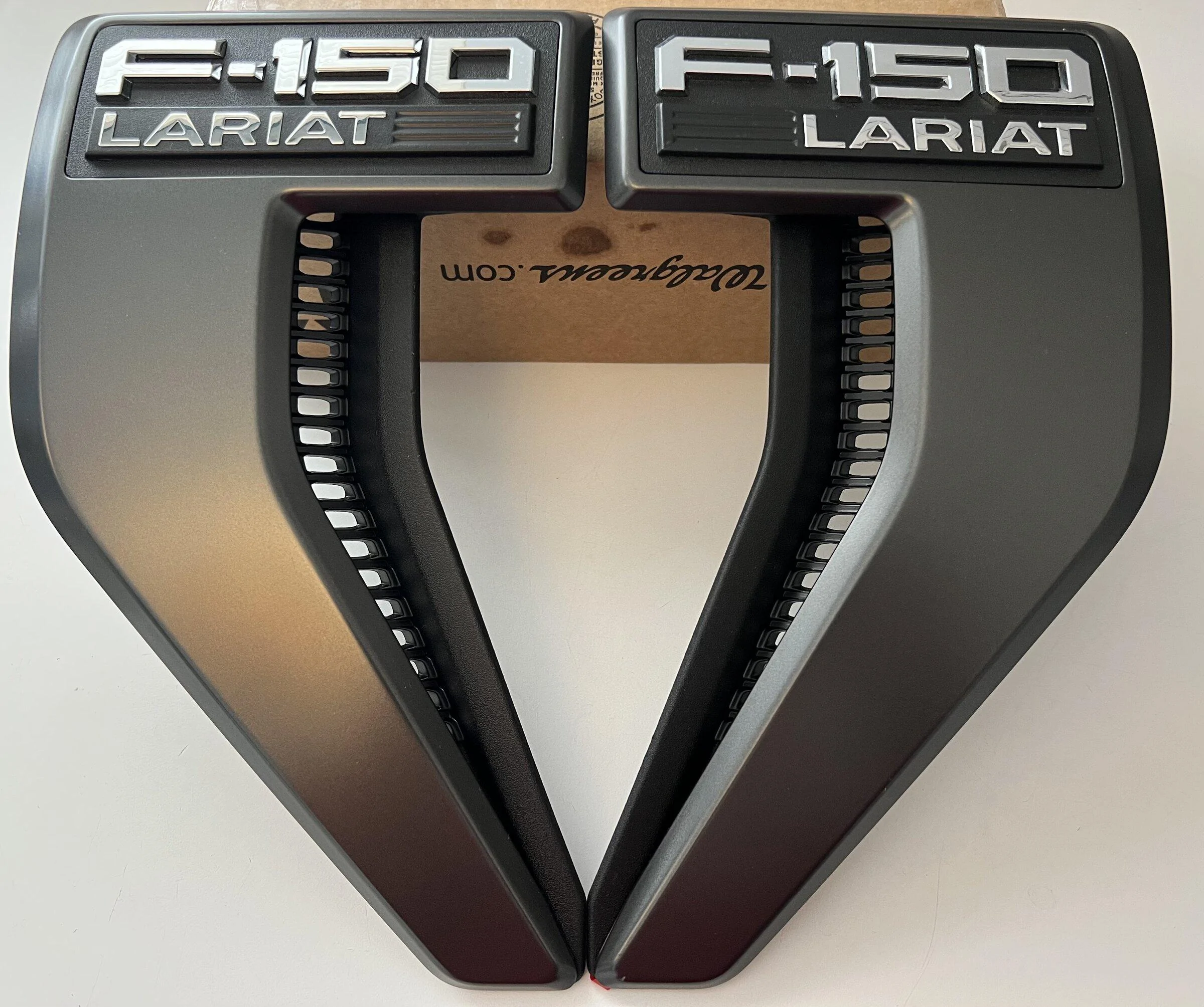 Ford F-150 Lariat Sport Fender Emblems D369D0C2-0588-43D0-8702-12A3AF2849BF