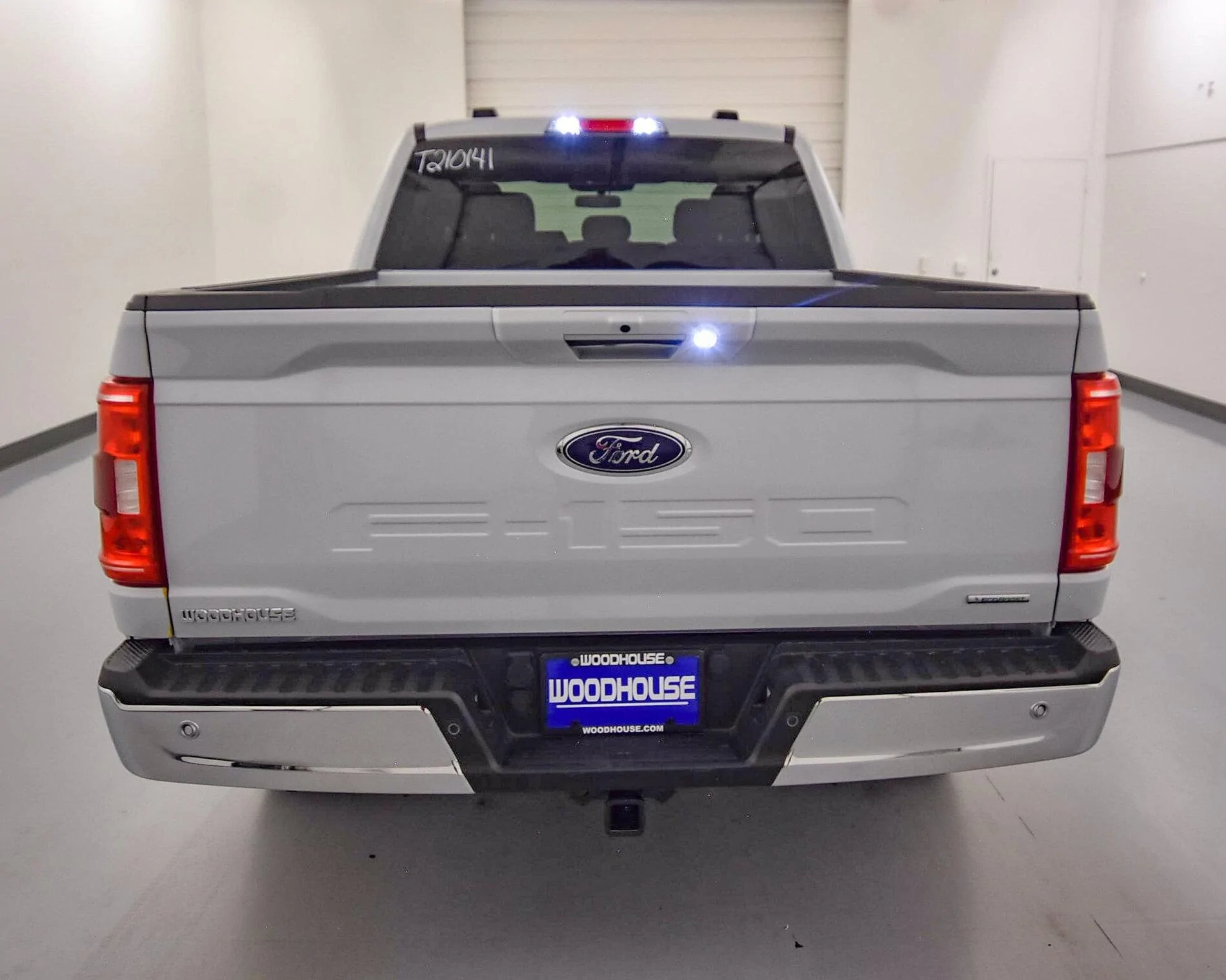 Ford F-150 SPACE WHITE F-150 (2021+) Club da28e7c86a9e7e4dad5eefd982033aebx