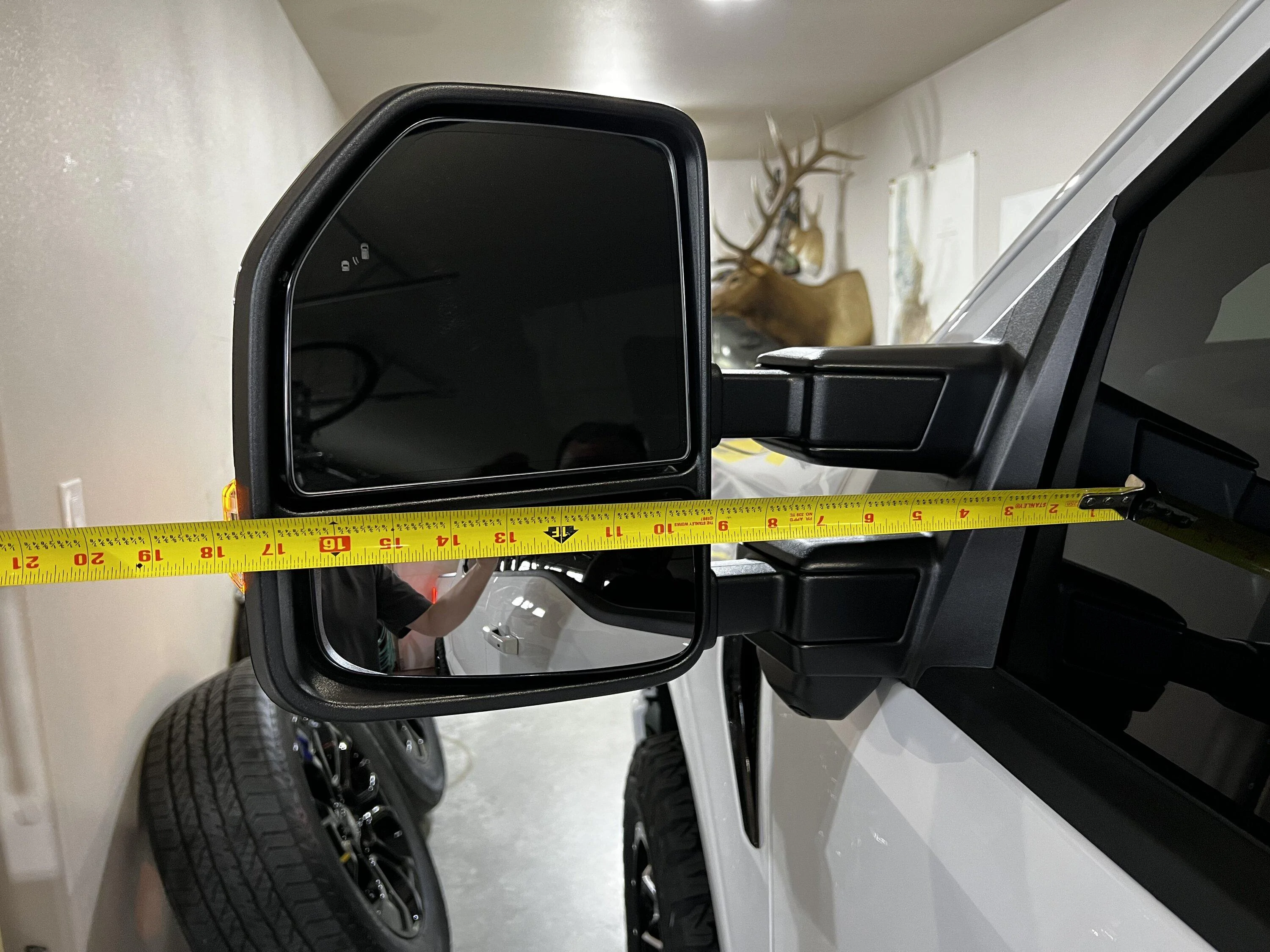 Ford F-150 Need tow mirrors width measurement DC2900C0-AAEB-4A89-85AF-32C03207E66A