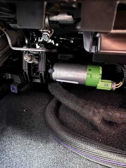 Ford F-150 '23 Lariat Driver's Seat Clicking Over Bumps driver's seat