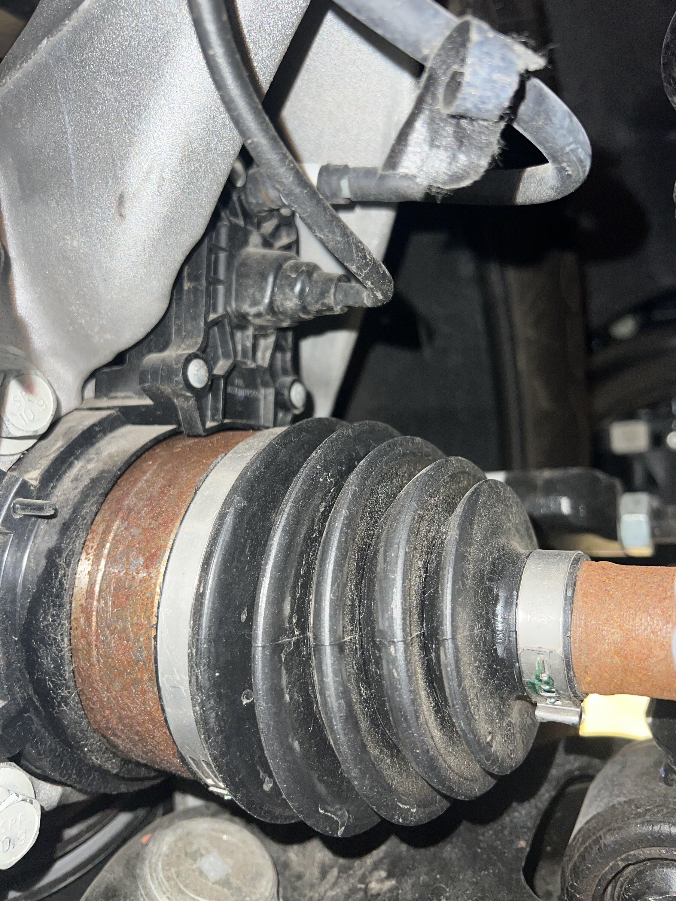 Ford F-150 2021 vs 2022 Powerboost E869E440-9A60-4206-B957-5745D1B61872