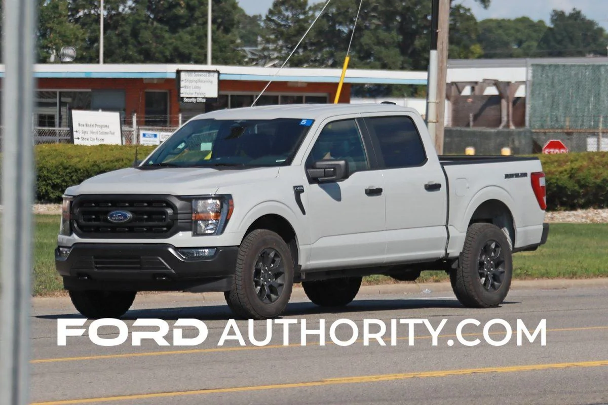 Ford F-150 F-150 Rattler spotted in the wild eal-World-Photos-August-2022-Exterior-003-1200x800