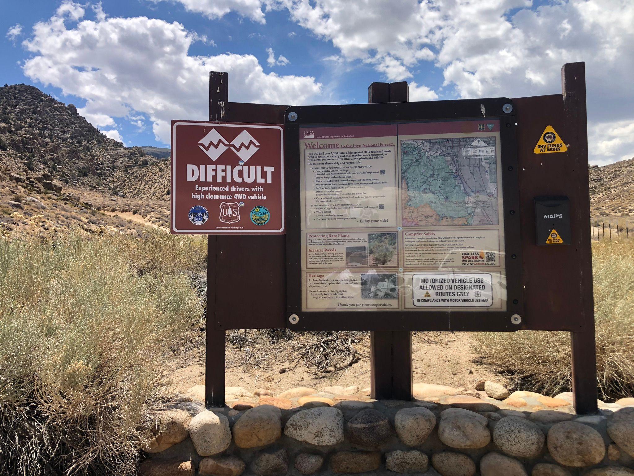 Ford F-150 Trip: 10 rigs, 5 days to Eastern Sierras, Bristlecone Pines, Coyote Flats, Virginia Lakes, Kavanaugh Ridge, Bodie Ghost town. EYJIDW~1.JPG