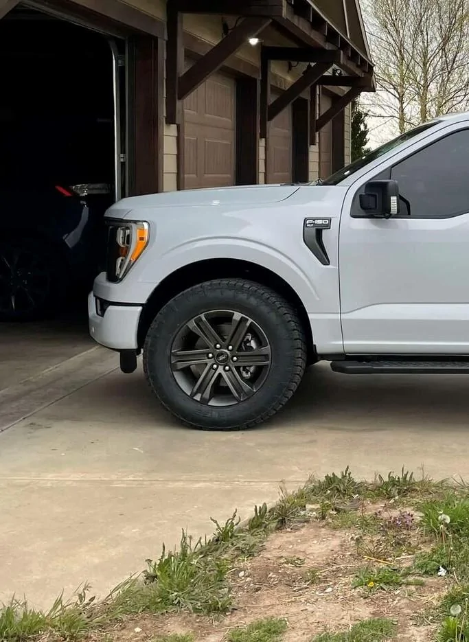 Ford F-150 SPACE WHITE F-150 (2021+) Club F150 (2)