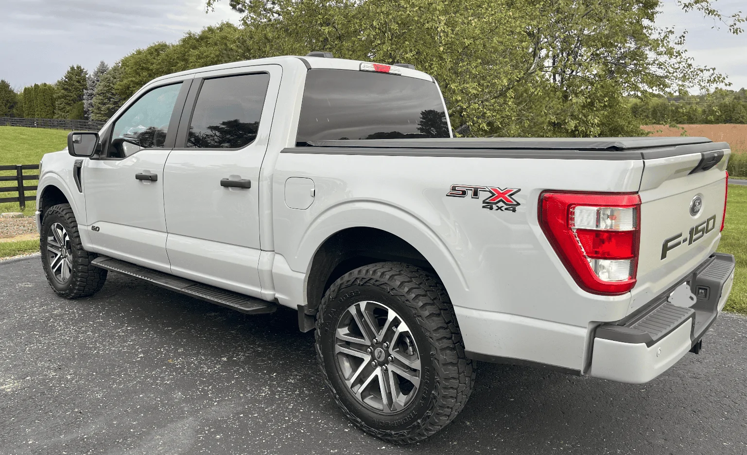 Ford F-150 My Avalanche '23 STX f150-back-corner