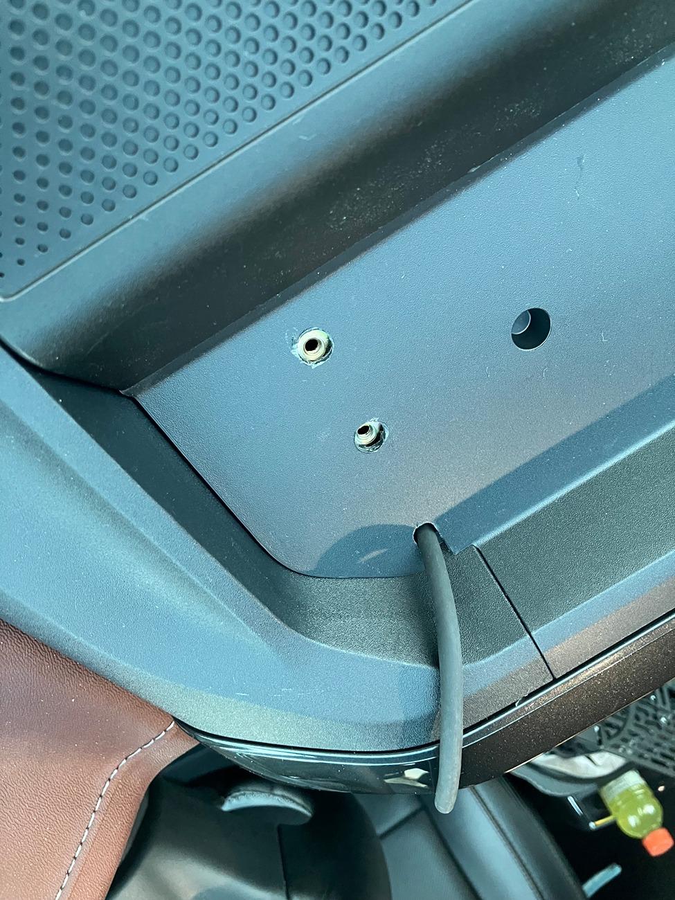 Ford F-150 Anyone install a two-way radio yet? f150-f5061-3