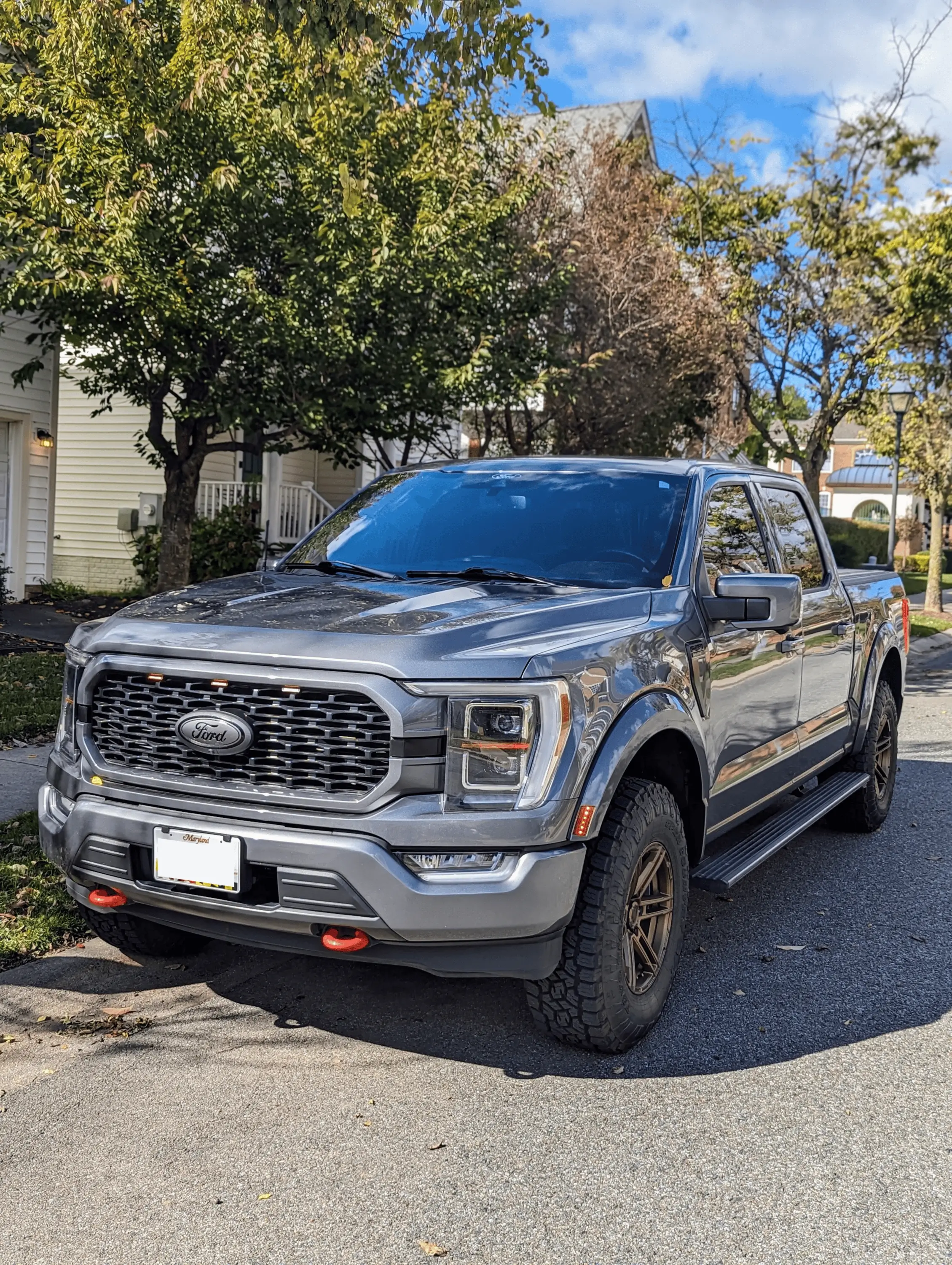 Ford F-150 CARBONIZED GRAY F-150 (2021+) Club f150-front