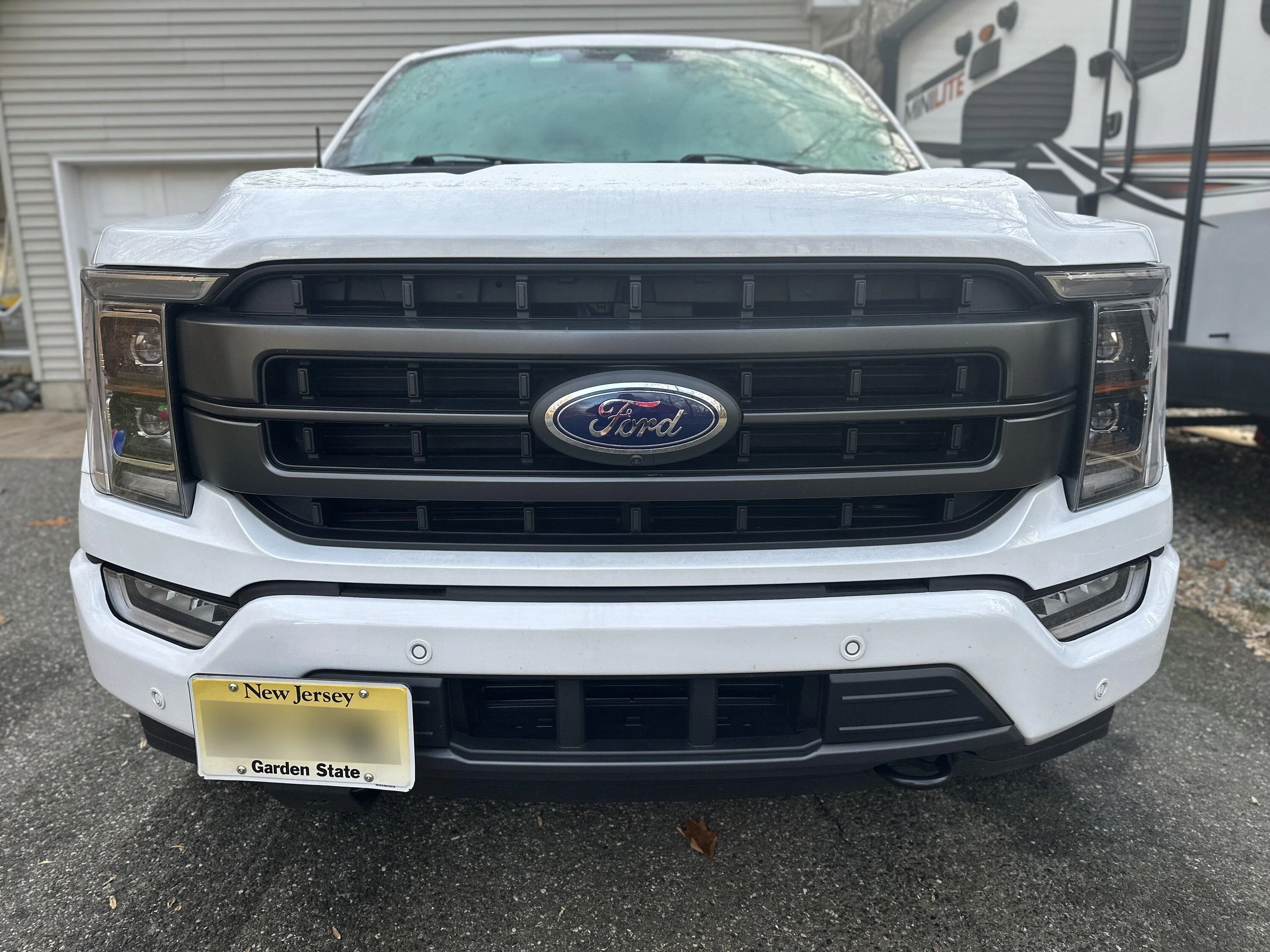 Ford F-150 2022 Oxford White Powerboost f150-g