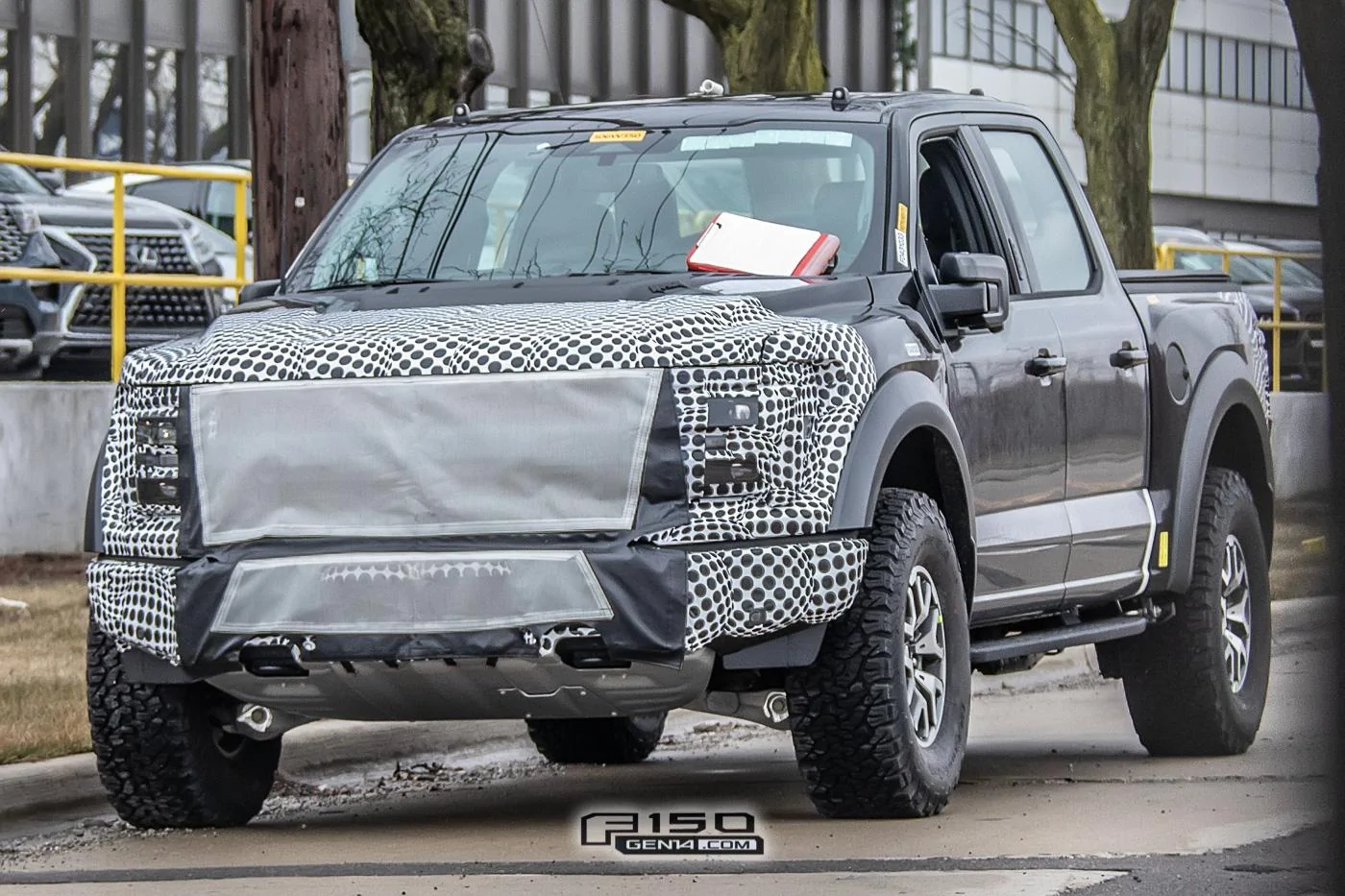 Ford F-150 📸 2024 F-150 Interior Facelift Revealed on 3 Trims f150-interior-exterior-facelift-spied-prototypes-24