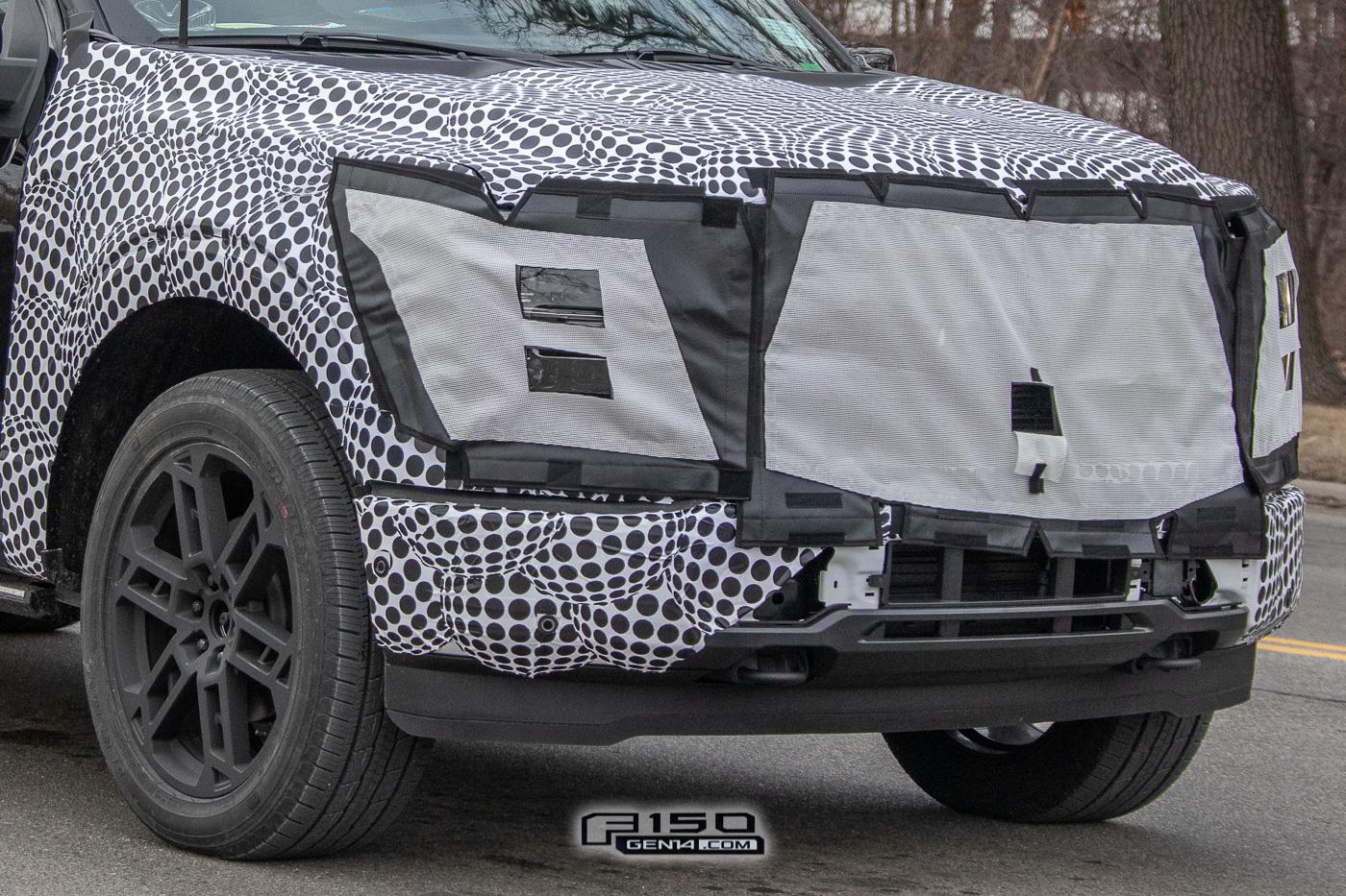 Ford F-150 📸 2024 F-150 Interior Facelift Revealed on 3 Trims f150-interior-exterior-facelift-spied-prototypes-6