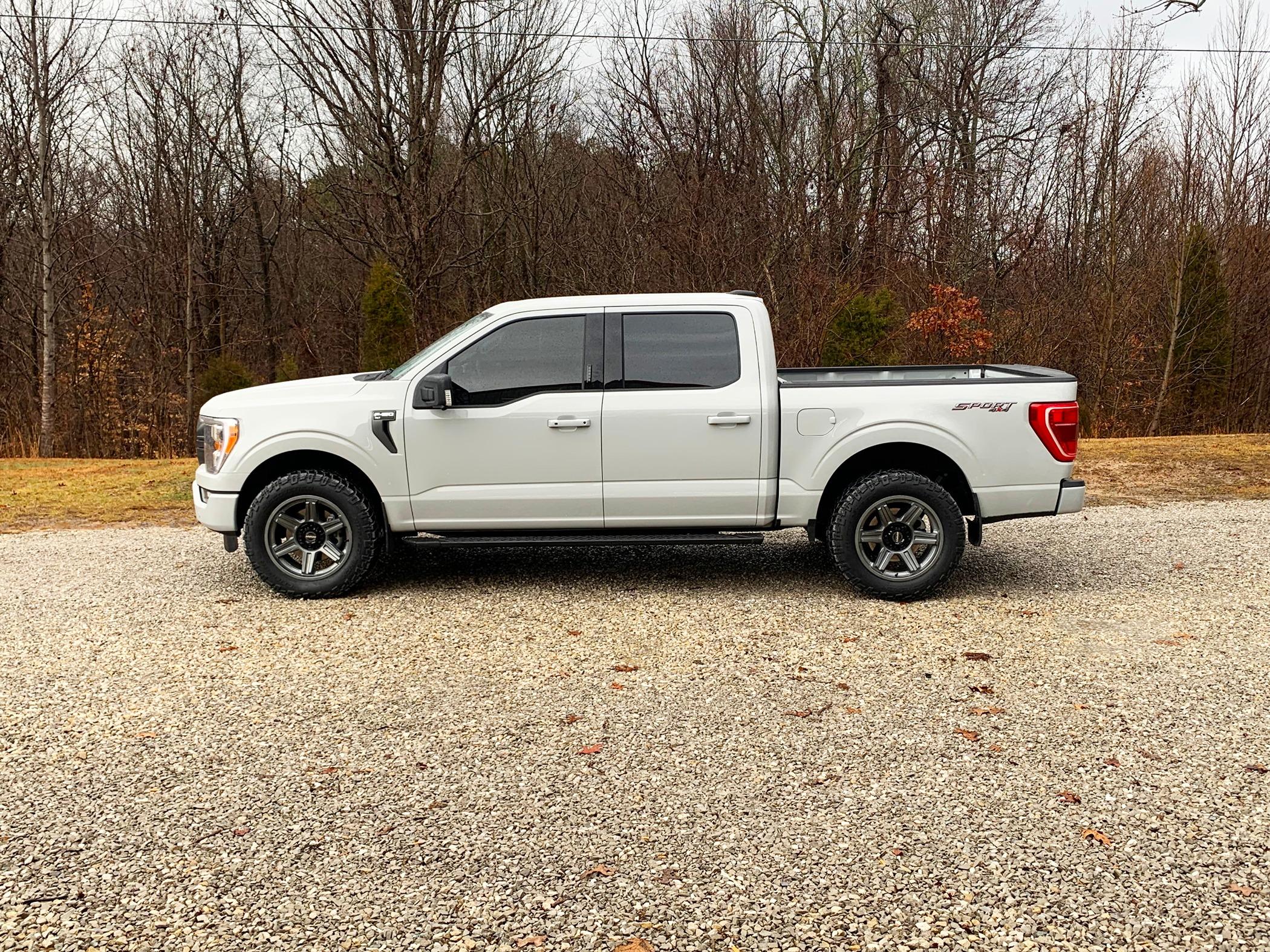 Ford F-150 FP lowering kit - 2023 sport f150_brink_venom_side