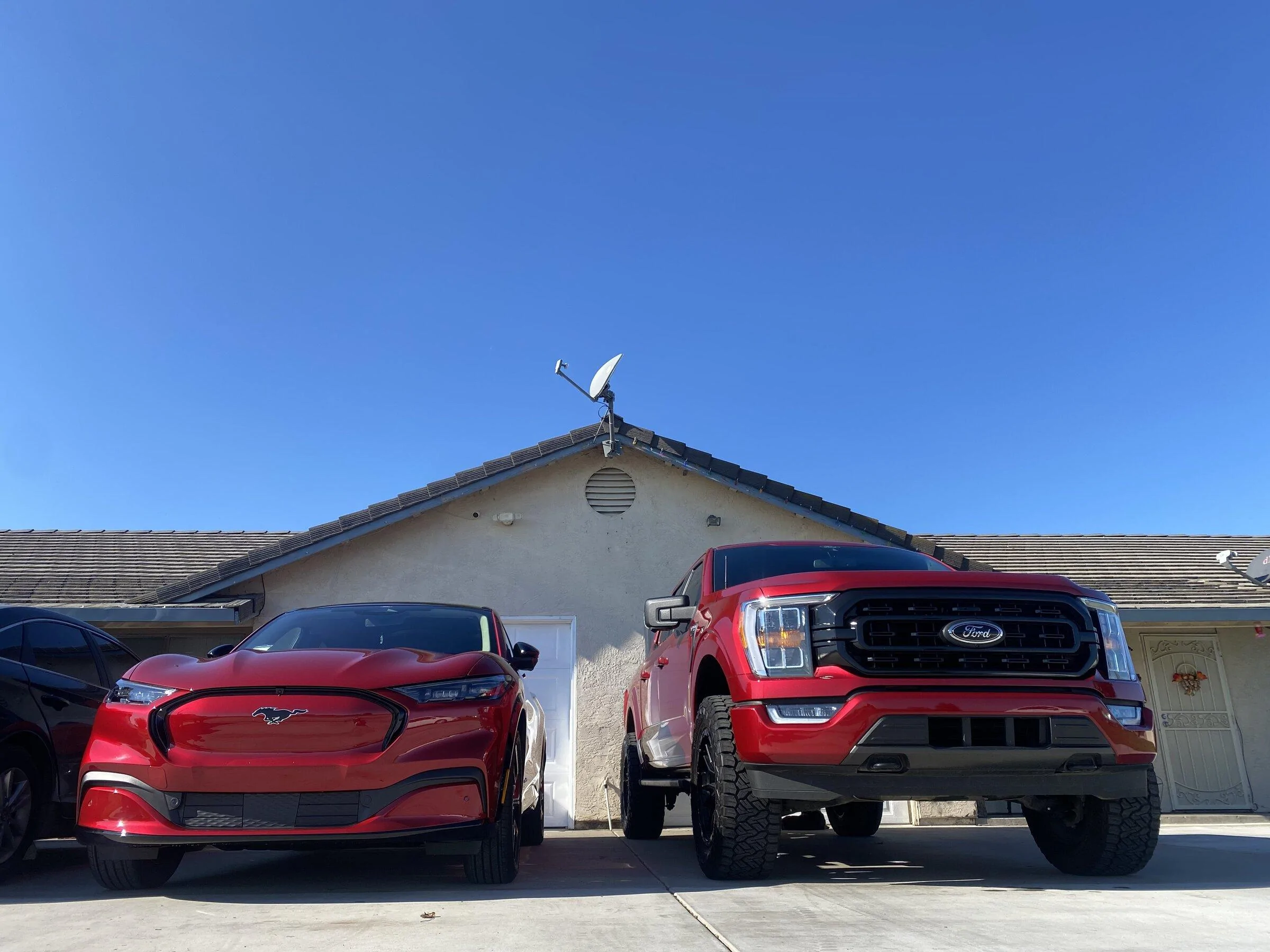 Ford F-150 2021 Rapid Red XLT leveled on 34s F471910E-7A80-4E57-8C0A-9547D4D1F00C