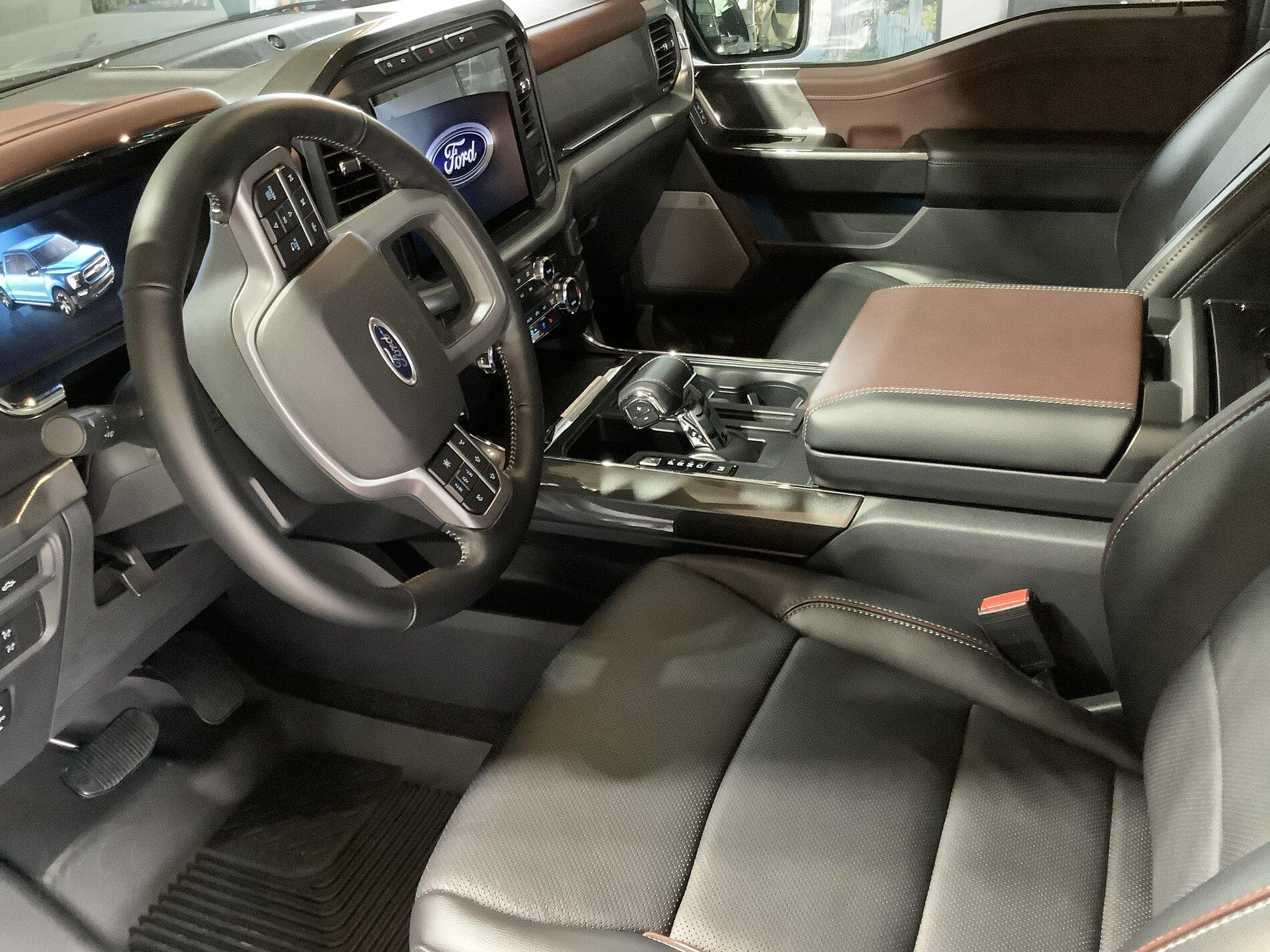 Ford F-150 ICONIC SILVER F-150 (2021+) Club FDFA33B6-CD22-453F-BB00-0590A98F9644