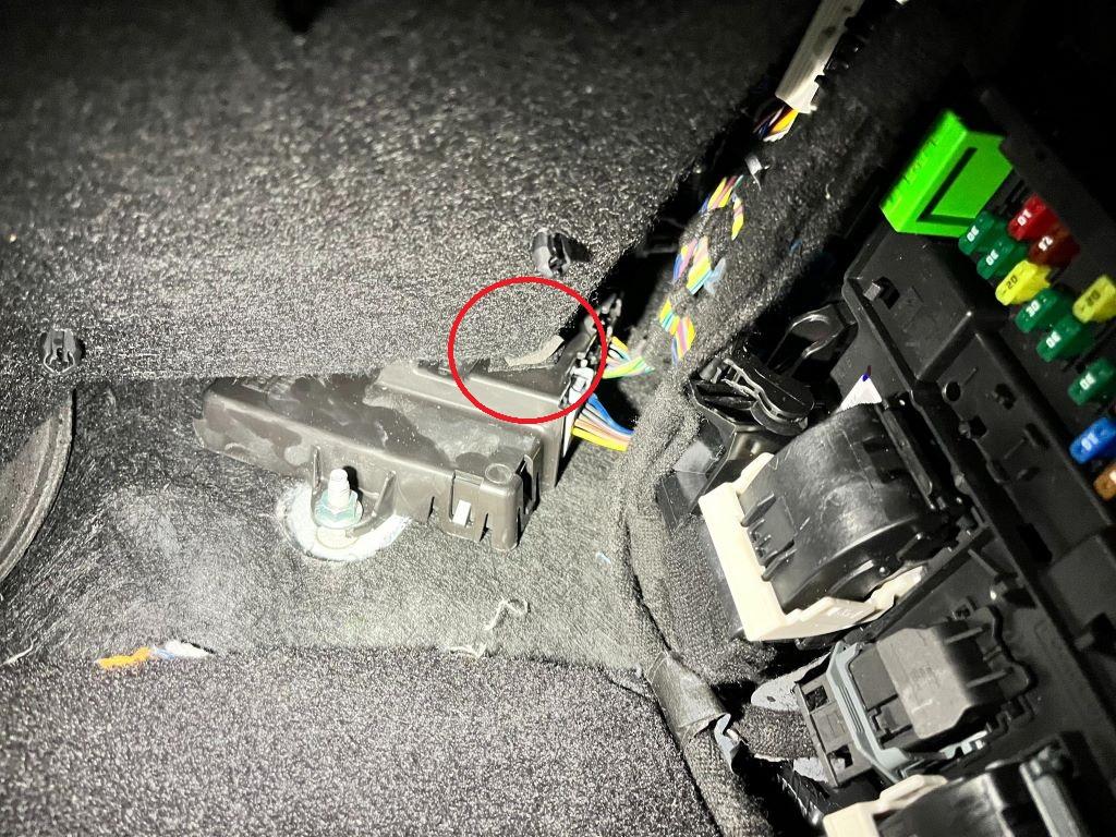 Ford F-150 Vibration/rattling from behind glove box FeltControlBox1