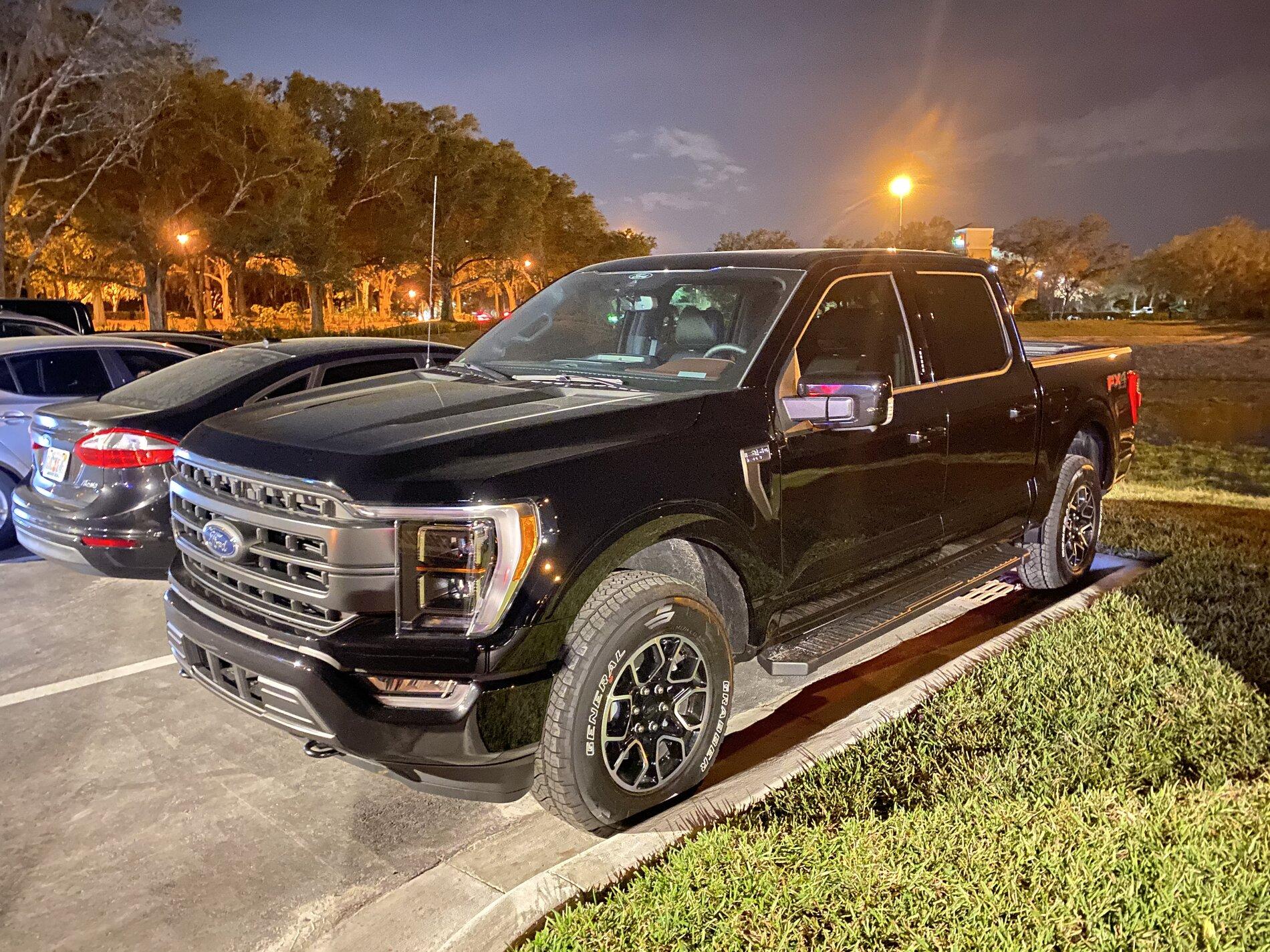 Ford F-150 ? F-150 LARIAT Lounge ? FF4D5856-1527-43BB-9B00-57FDB6A9AE88