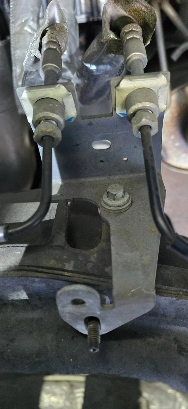 Ford F-150 Changing the differential cover First Part to Remov
