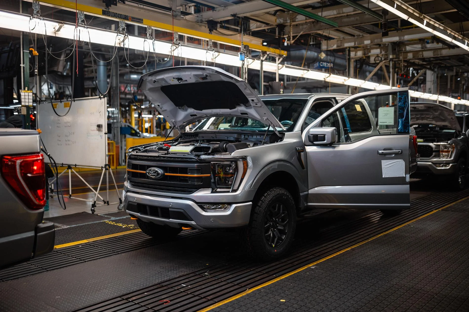 Ford F-150 40th Millionth Ford F-150 Series For US Customers Rolls Off The Line Ford_40 MIL F150_7