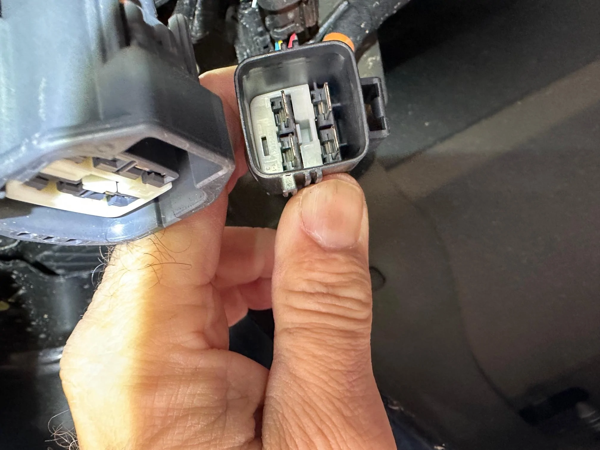 Ford F-150 Under bed 240v connector ? Gen connector 3