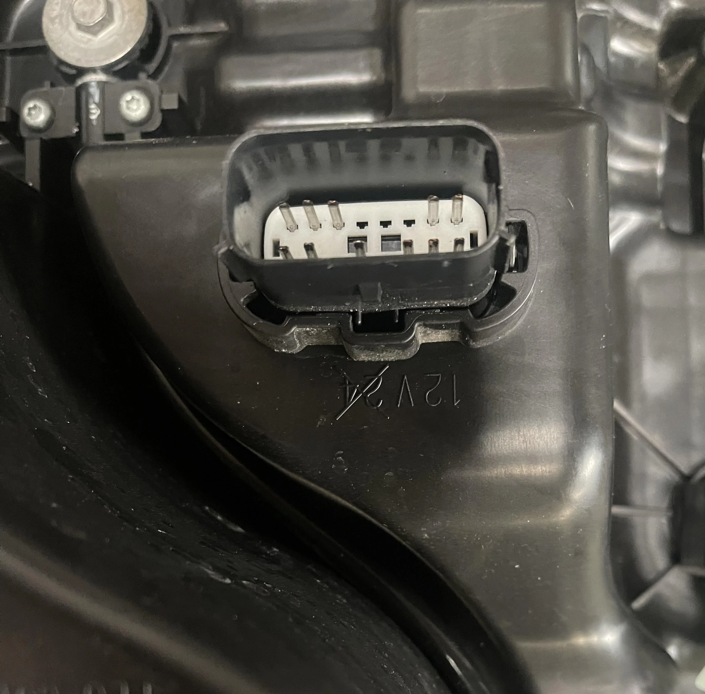 Ford F-150 Dynamic LED headlights pin out diagram Headlight3