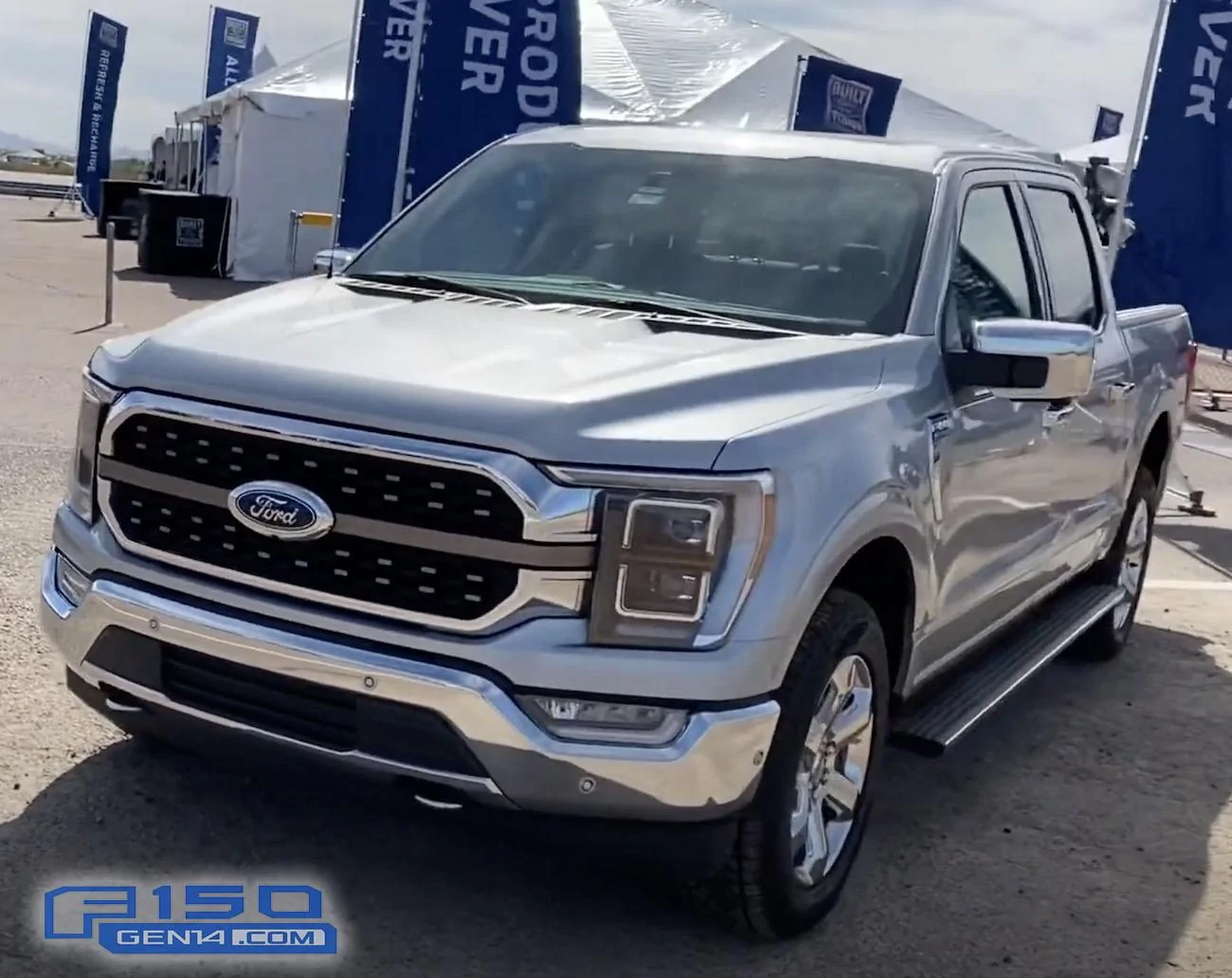 Ford F-150 ICONIC SILVER F-150 (2021+) Club Iconic Silver 2021 F150 King Ranch Chrome 2
