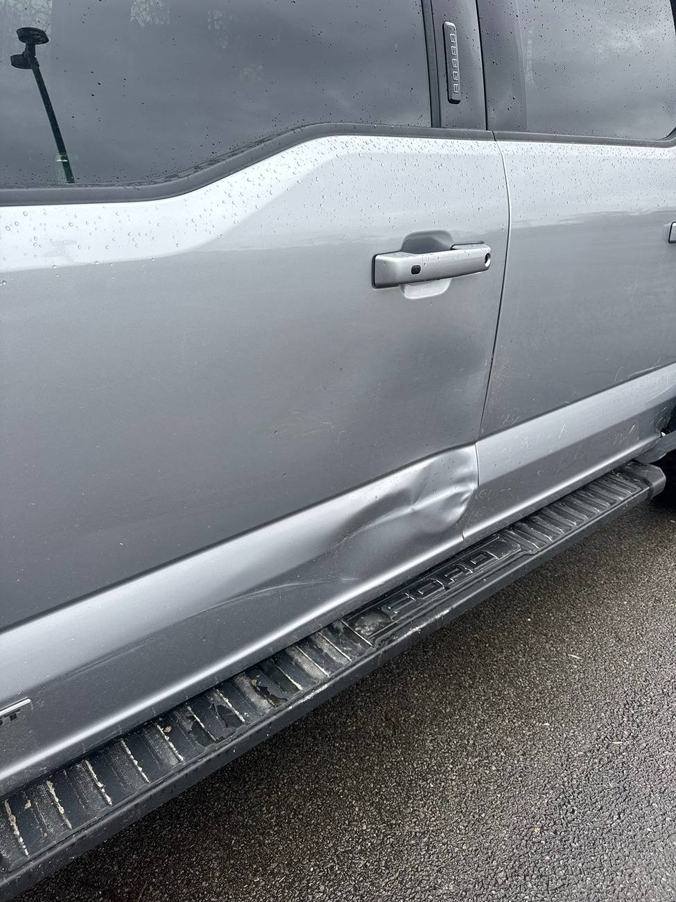 Ford F-150 The Deer hit every panel - Drivers side damage assessment Image (76)