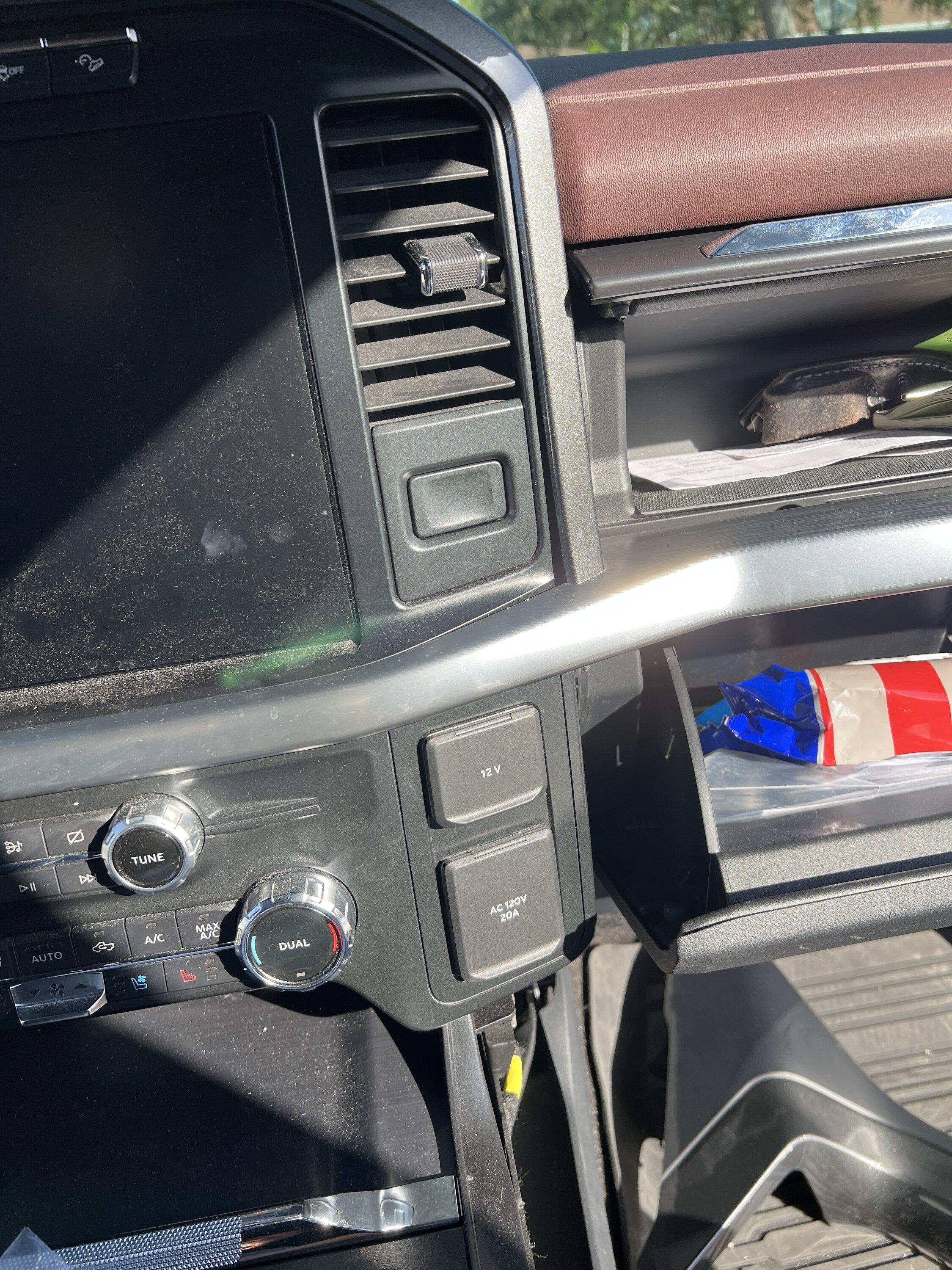 Ford F-150 Temperature readout showing in HVAC control knobs for 2023 F-150? image