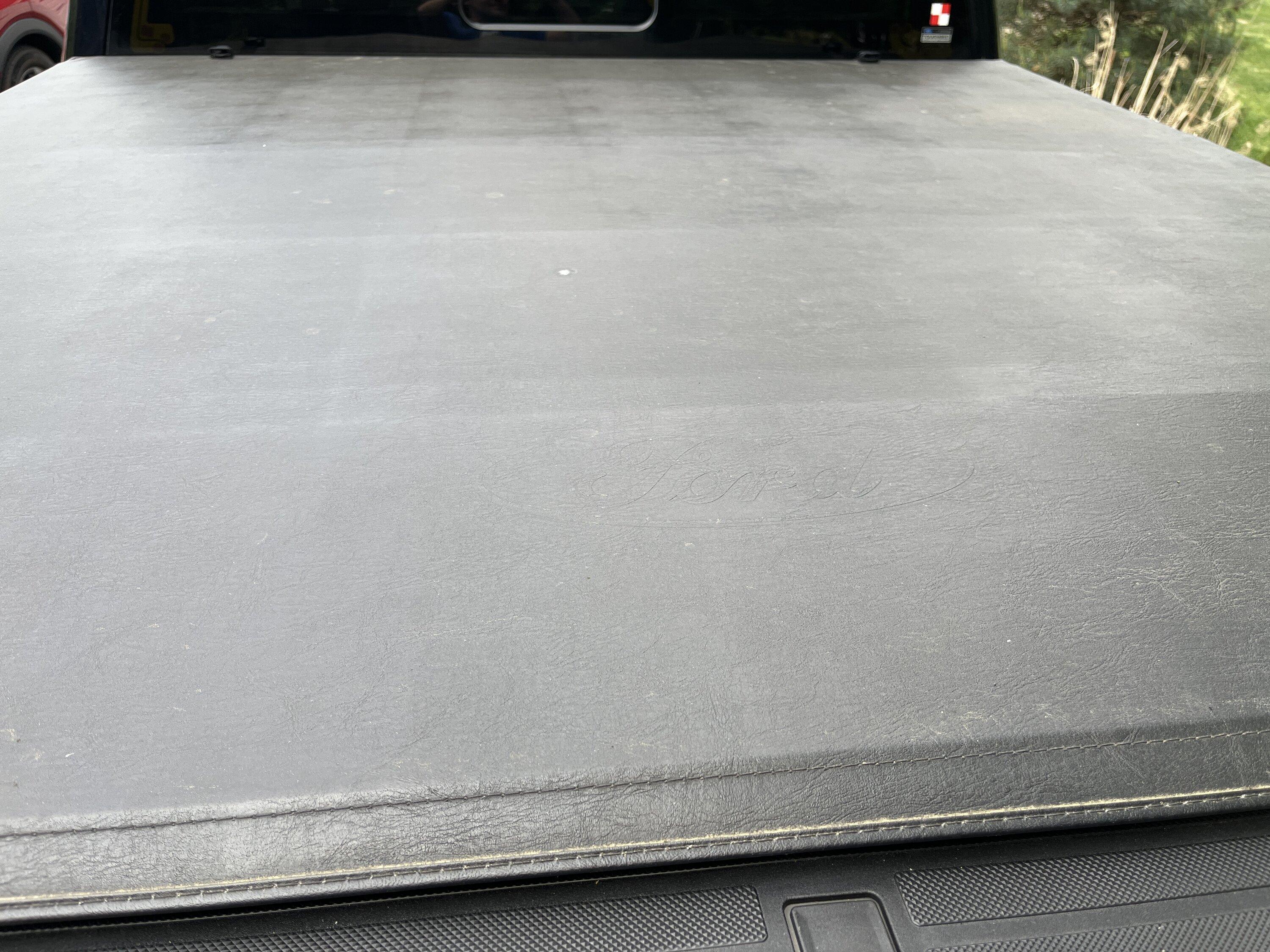 Ford F-150 Ford trifold tonneau cover 5.5ft image
