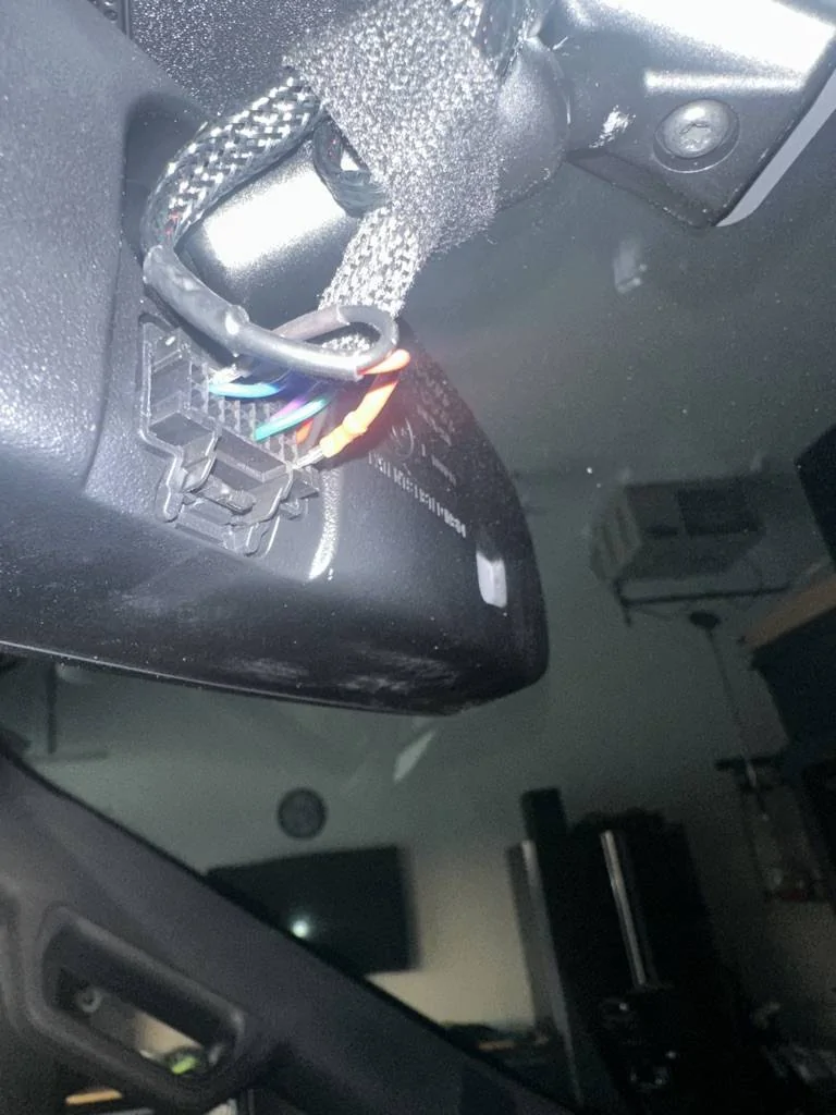 Ford F-150 2024 mirror tap for radar detector Image20241206113243