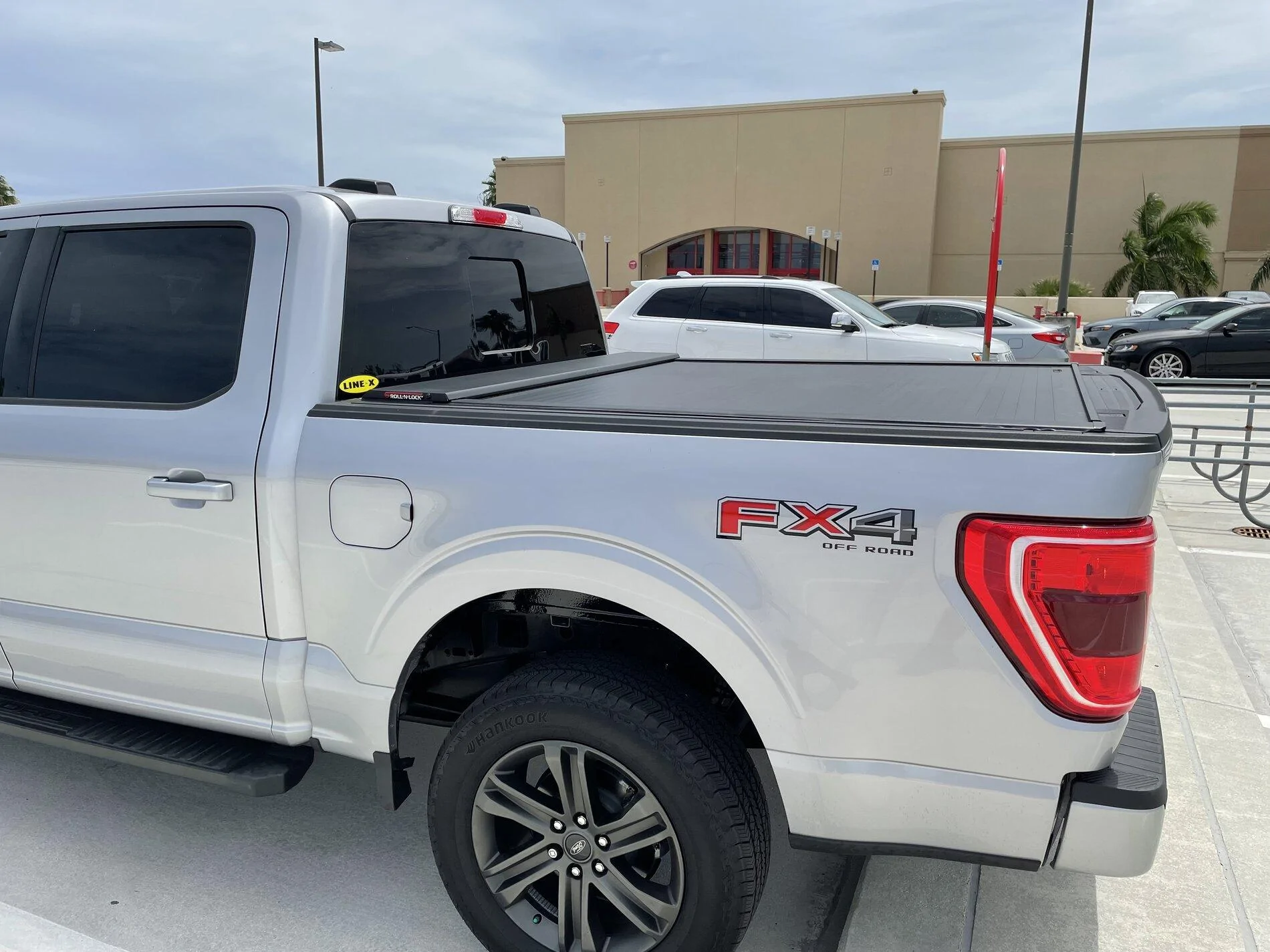 Ford F-150 2021 F-150 XLT Iconic Silver - Captain Phasma Build IMG-7306