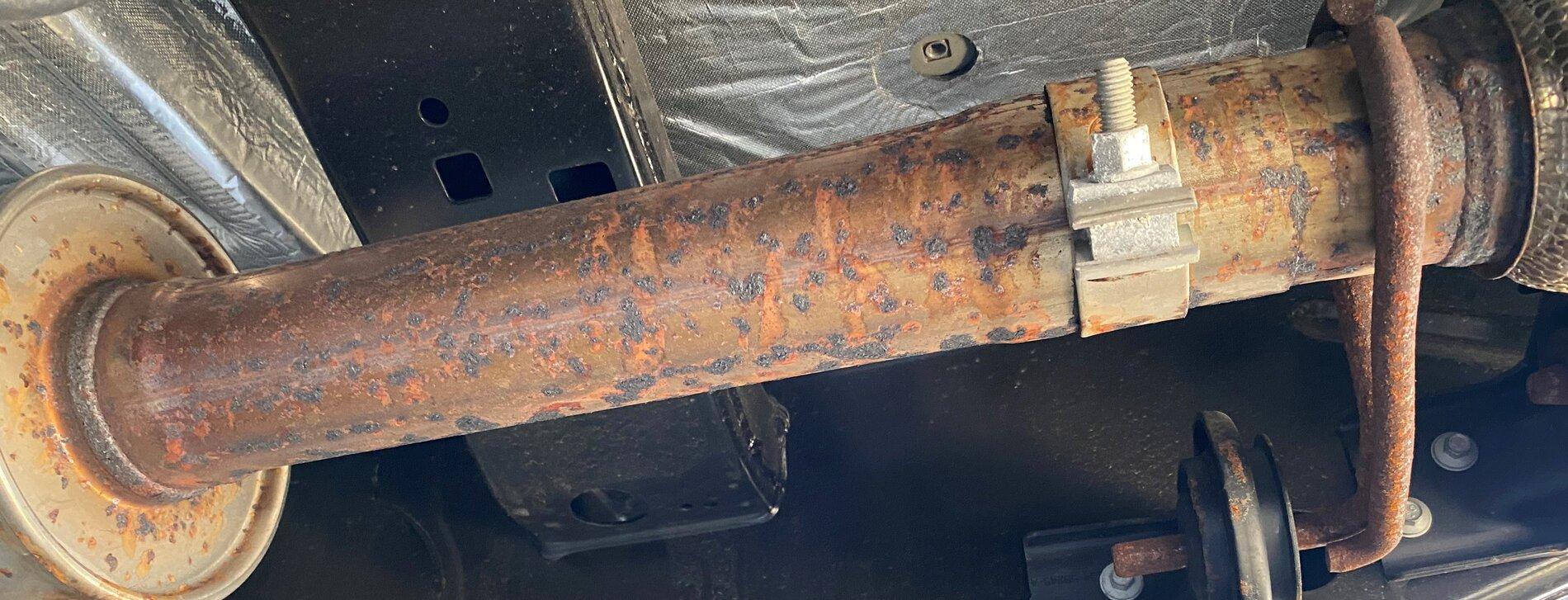Ford F-150 Rust on rear end of 2021 F-150 -- any others? IMG_0041 close