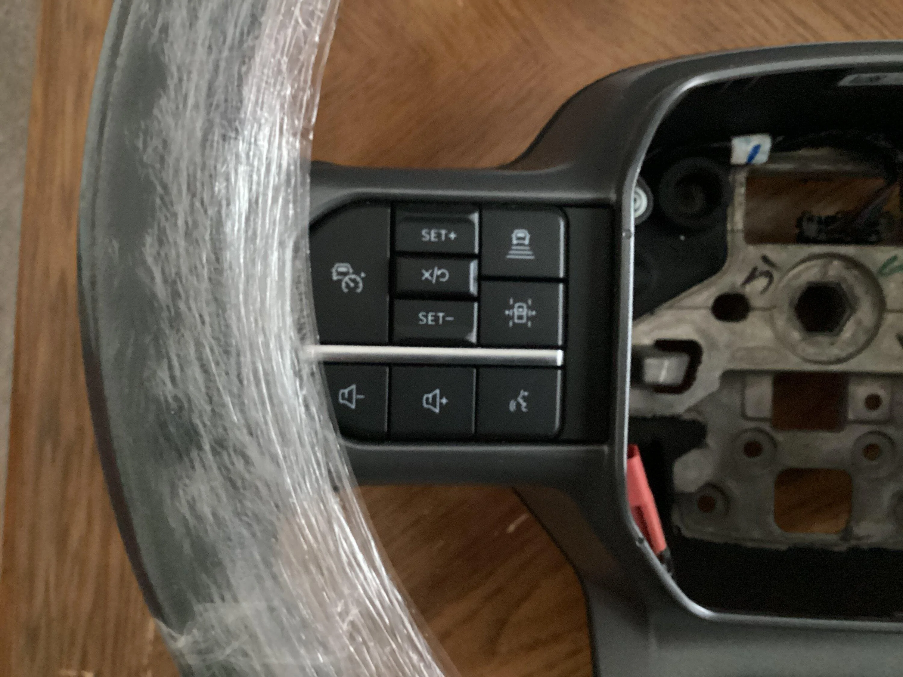 Ford F-150 XLT 302a Leather Wrapped non-Heated Steering Wheel IMG_0145