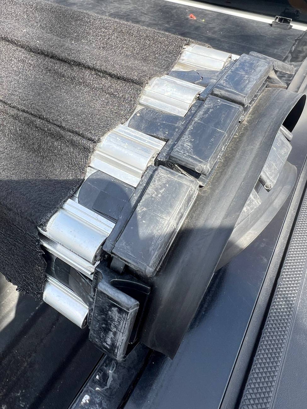 Ford F-150 F-150 Hard Rollup Tonneau Cover Replacement Clips IMG_0216