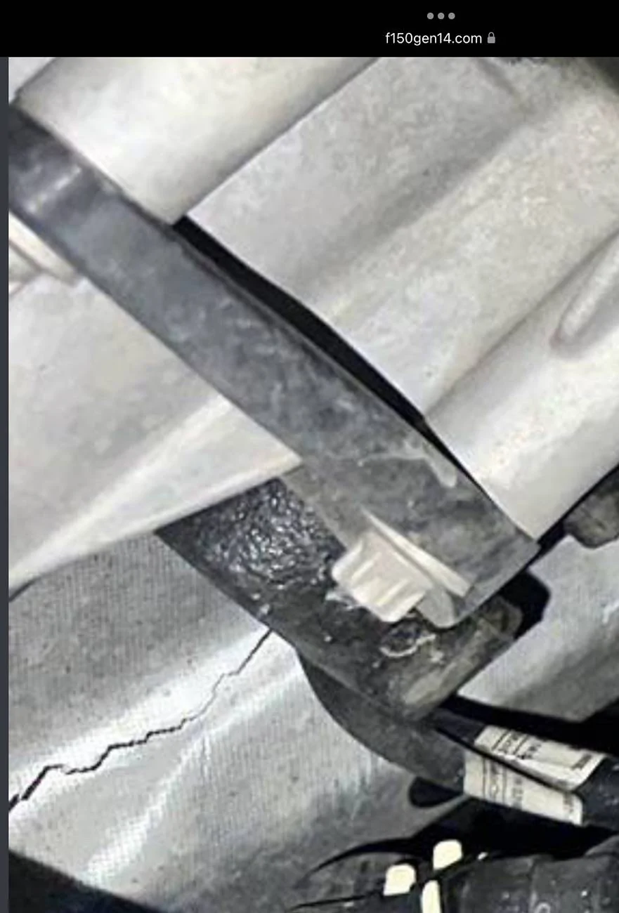 Ford F-150 This doesn’t look right!!! IMG_0434